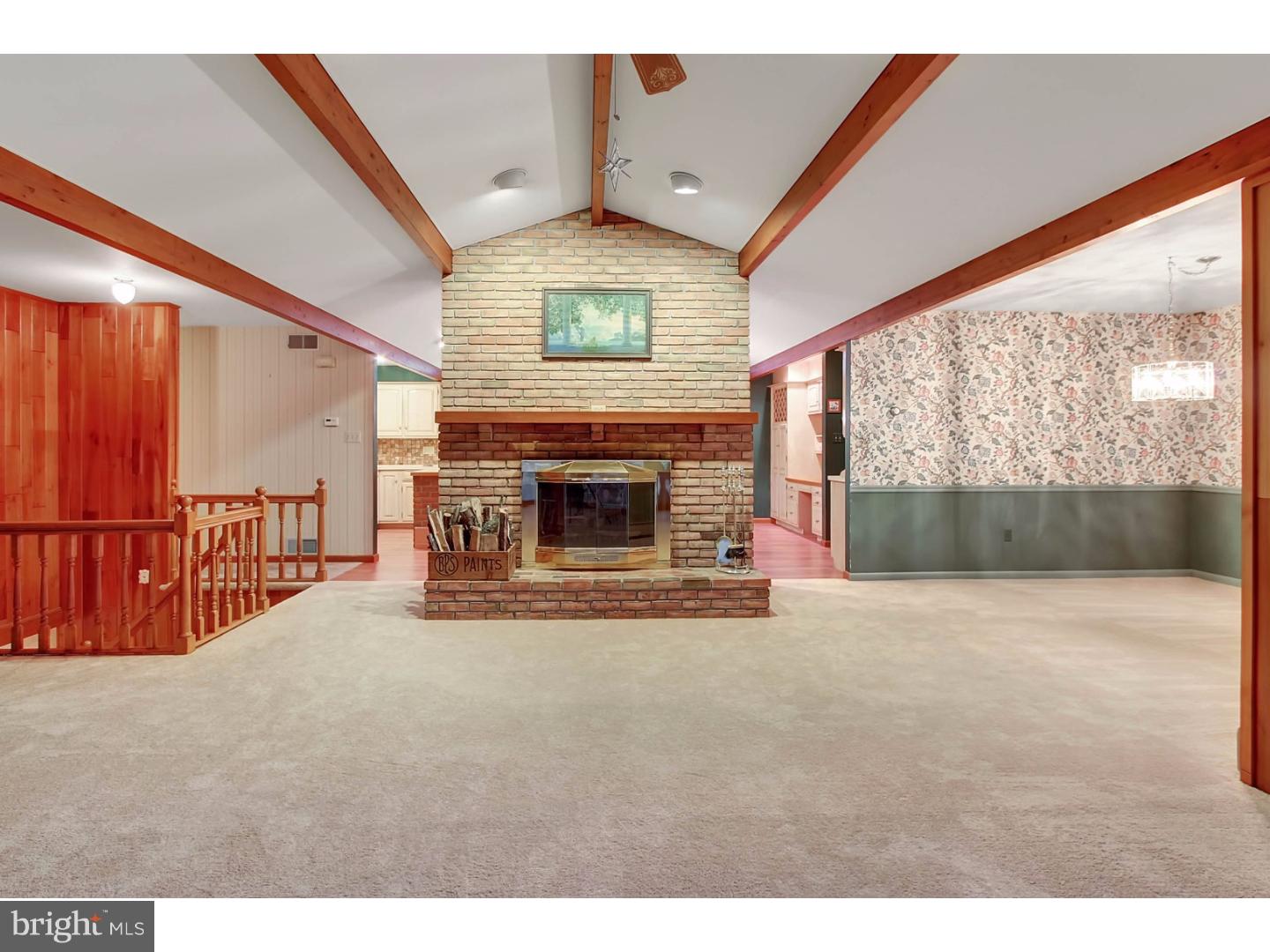 COUNTRY CLUB ESTAT - Residential