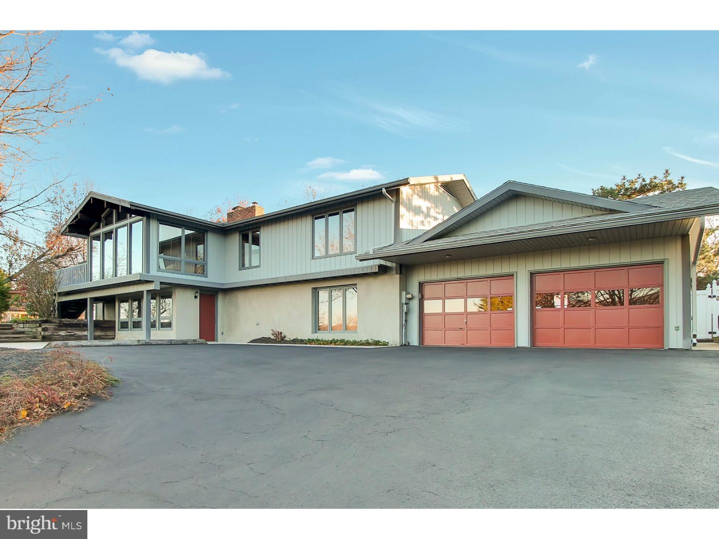 COUNTRY CLUB ESTAT - Residential