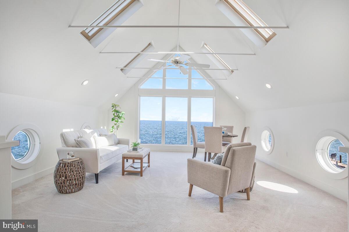 BAY HEAD - Residential