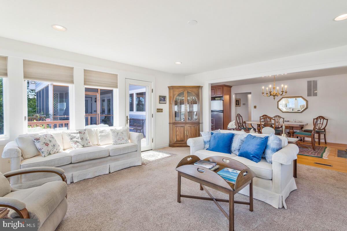 BAY HEAD - Residential