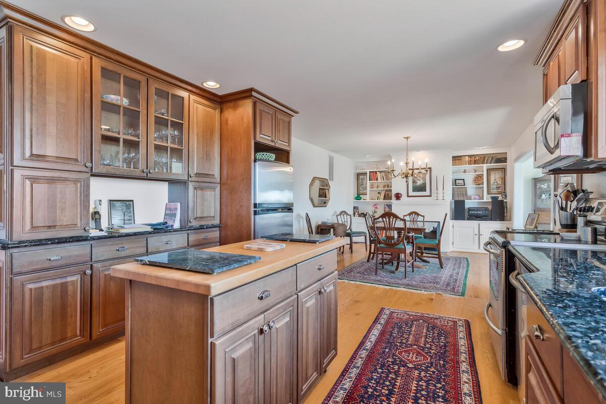 BAY HEAD - Residential