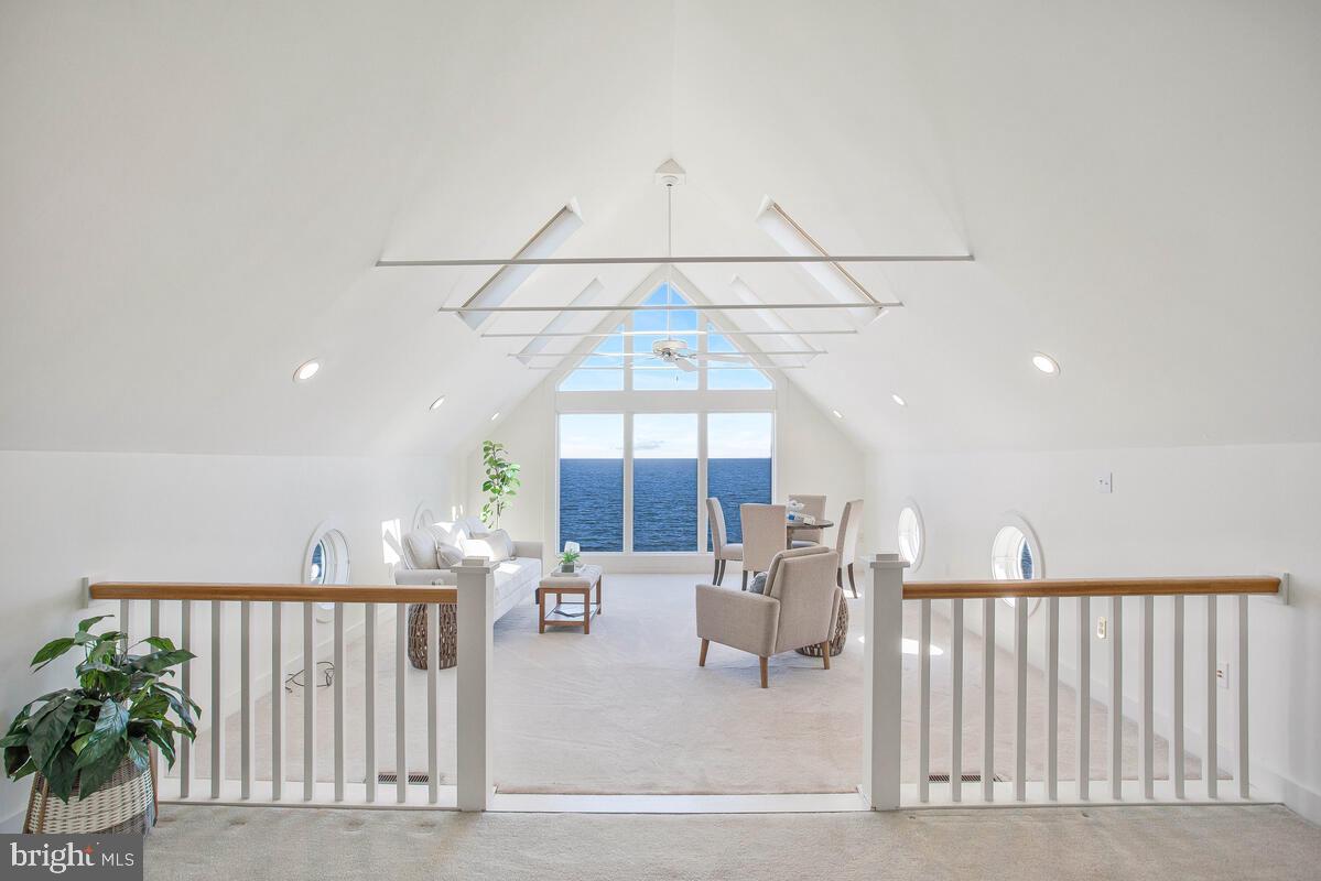 BAY HEAD - Residential