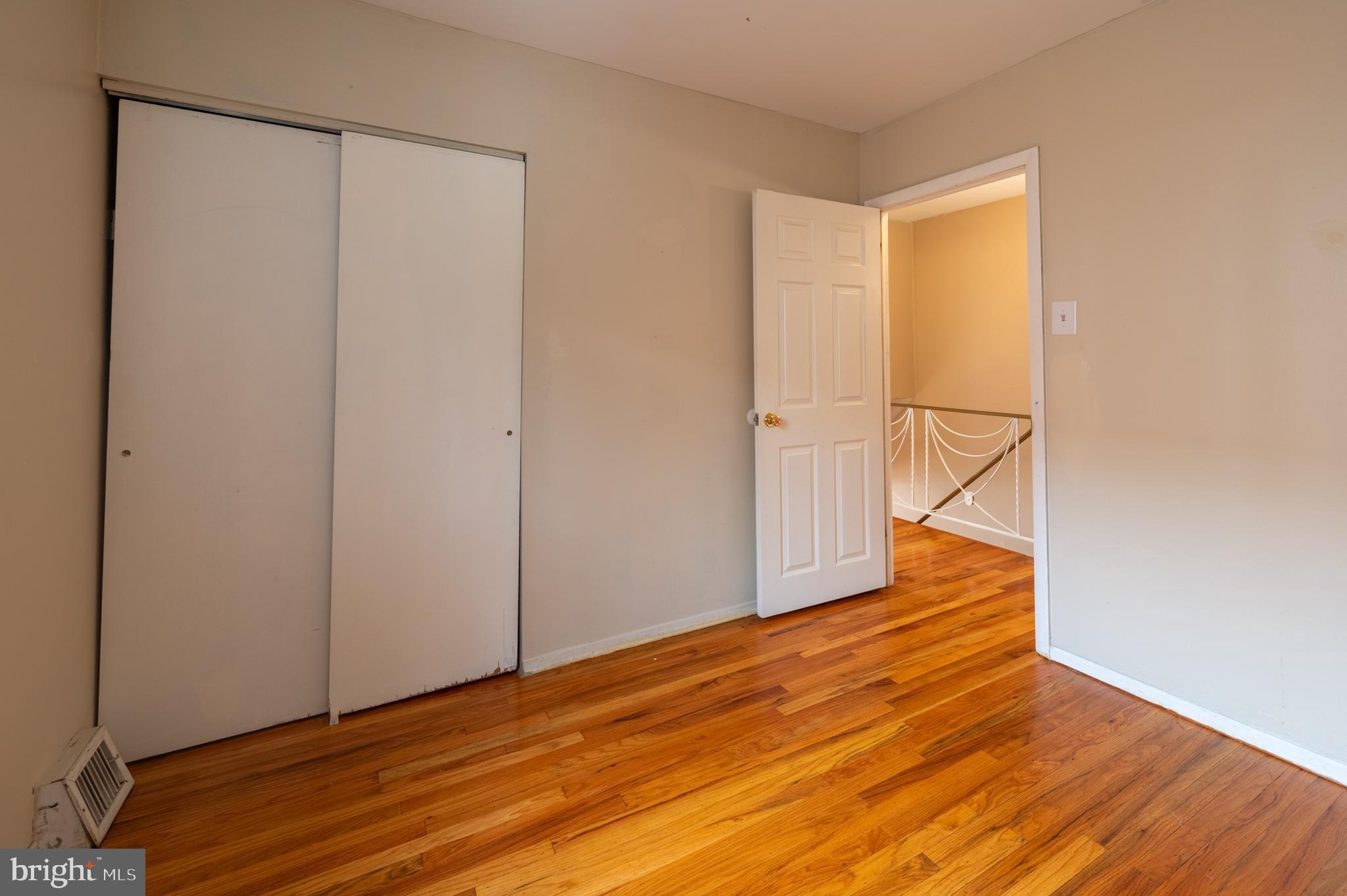 ROXBOROUGH - Residential