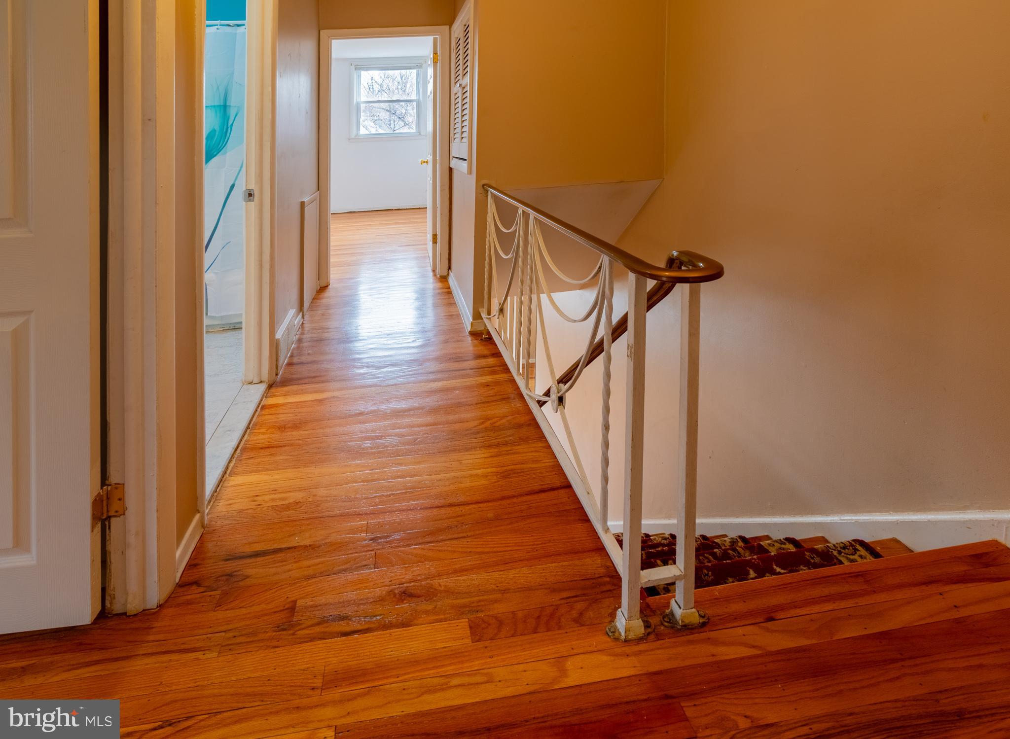 ROXBOROUGH - Residential