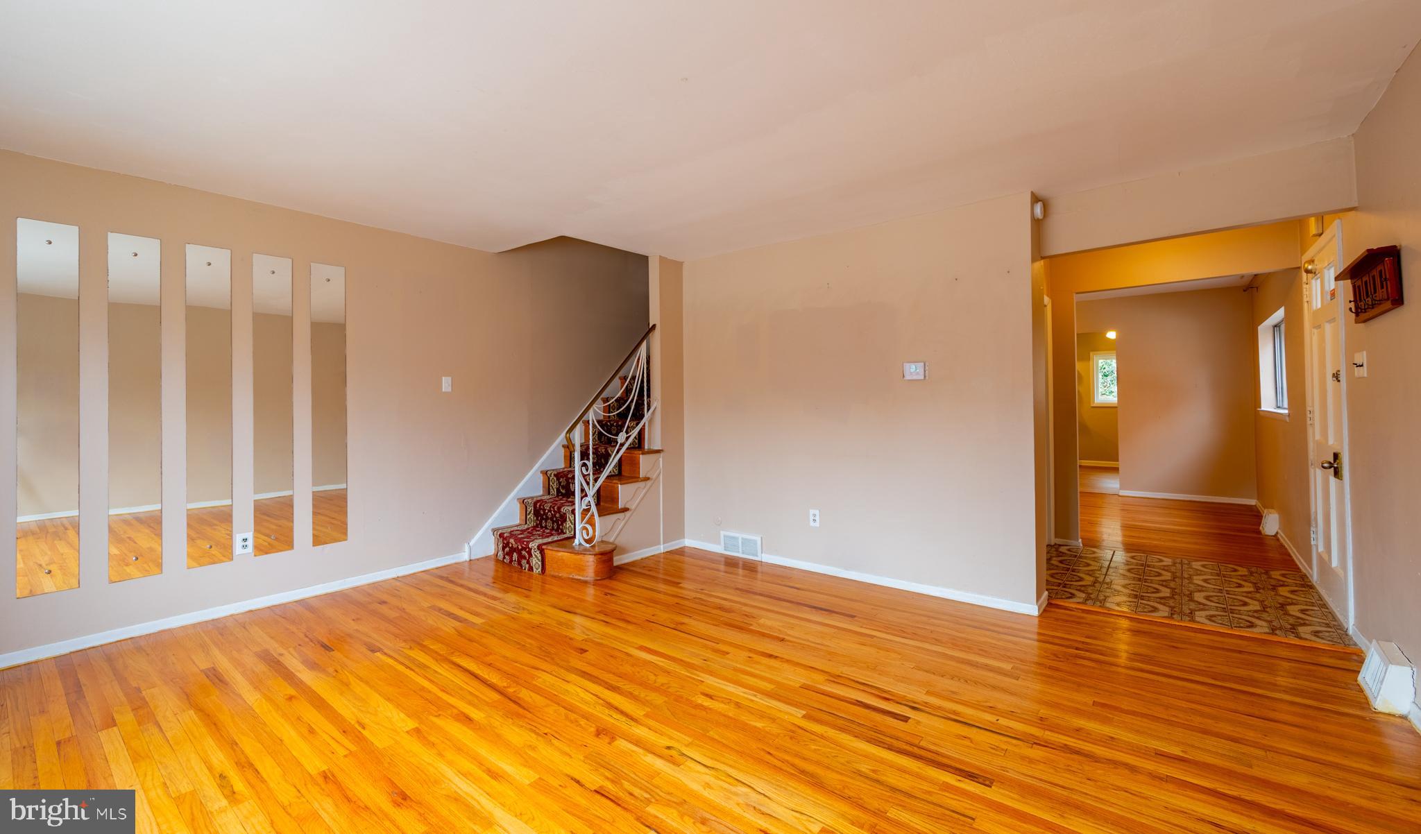 ROXBOROUGH - Residential