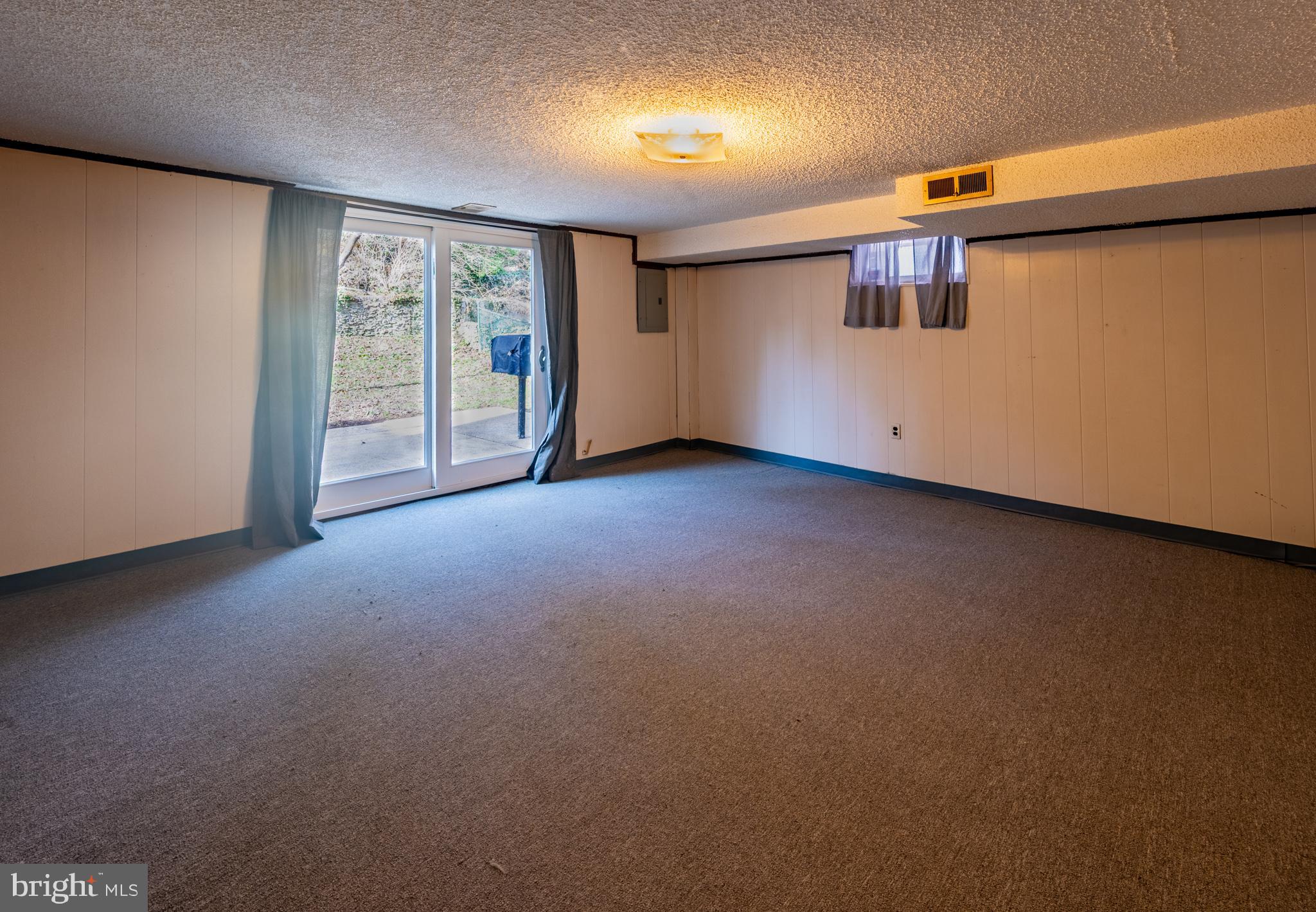 ROXBOROUGH - Residential