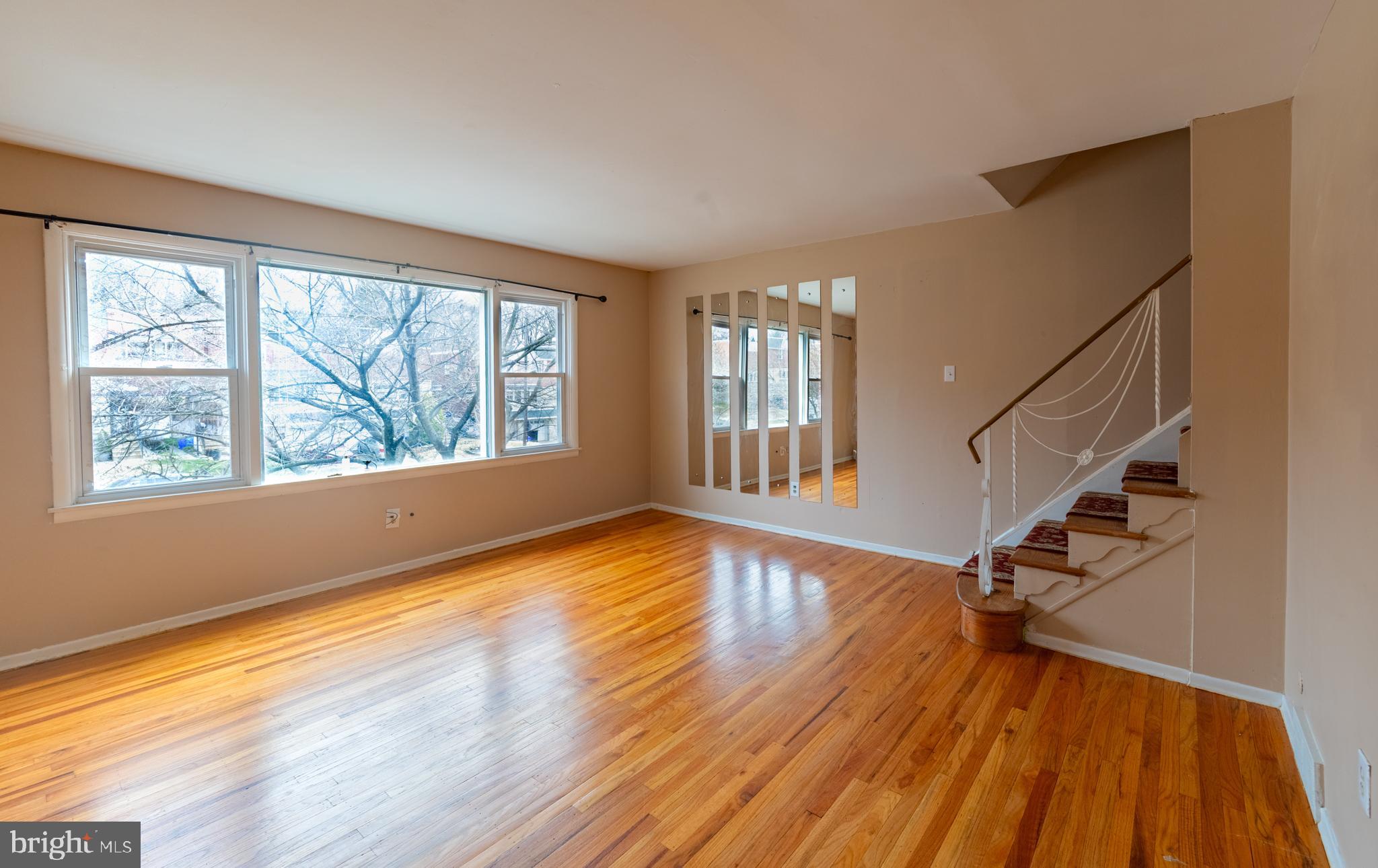 ROXBOROUGH - Residential