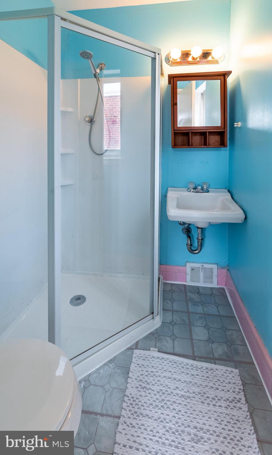 ROXBOROUGH - Residential