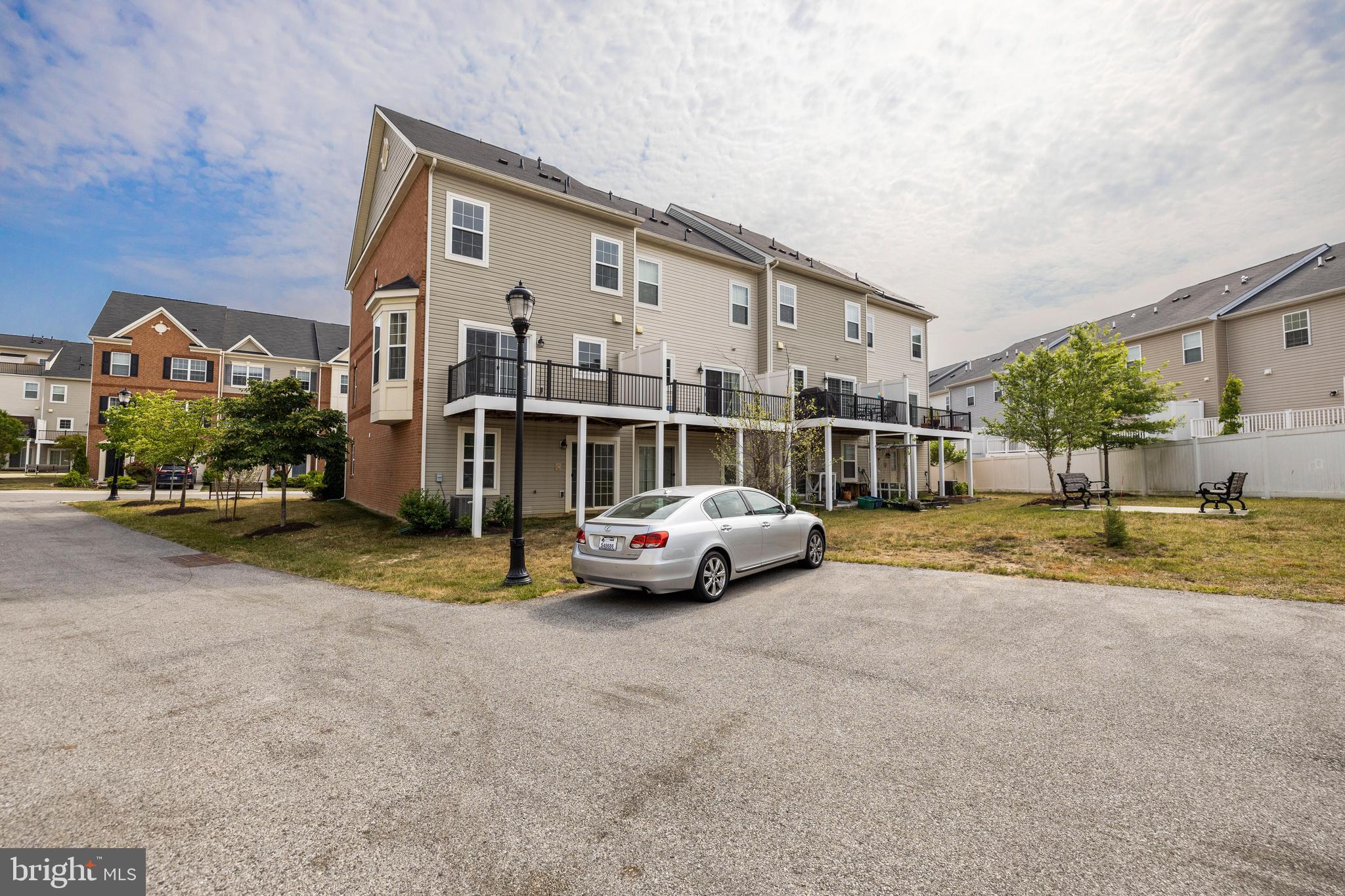 DORSET GARDENS AT BLUE STREAM - Residential
