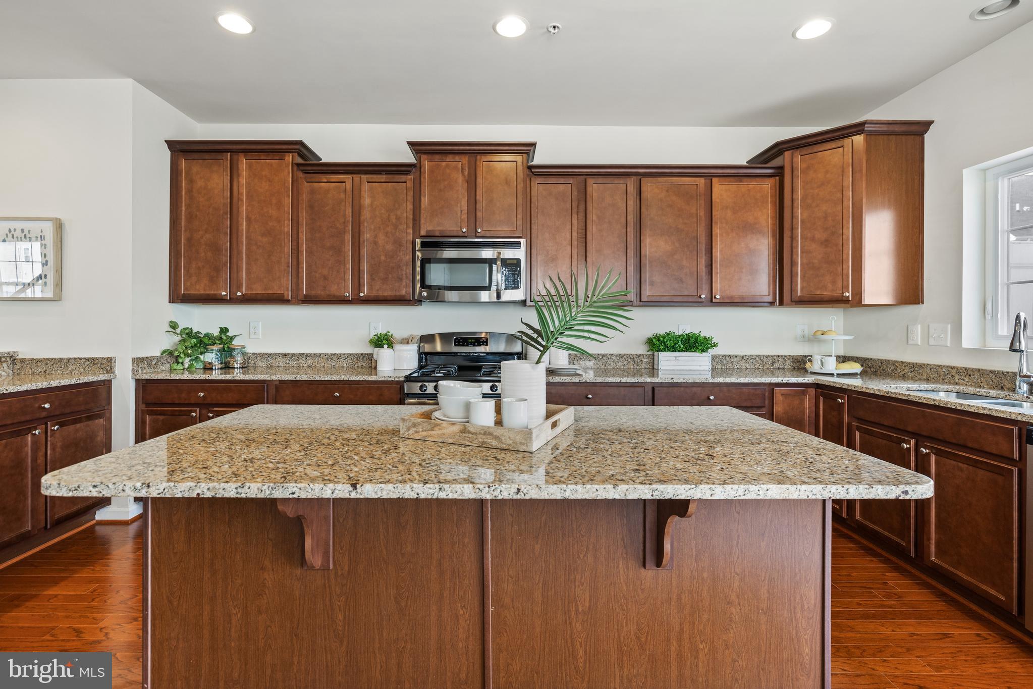 DORSET GARDENS AT BLUE STREAM - Residential