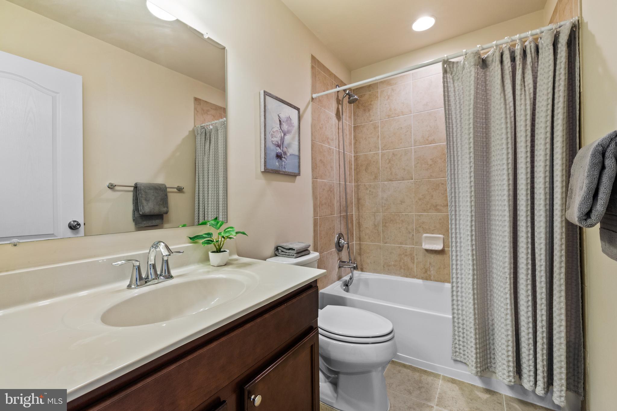 DORSET GARDENS AT BLUE STREAM - Residential