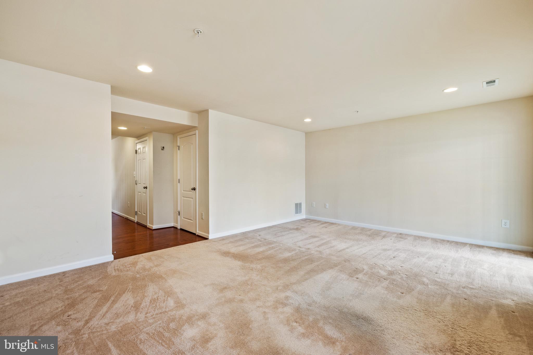 DORSET GARDENS AT BLUE STREAM - Residential