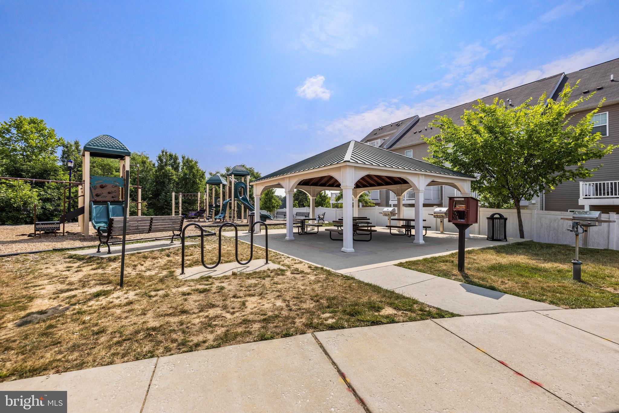 DORSET GARDENS AT BLUE STREAM - Residential