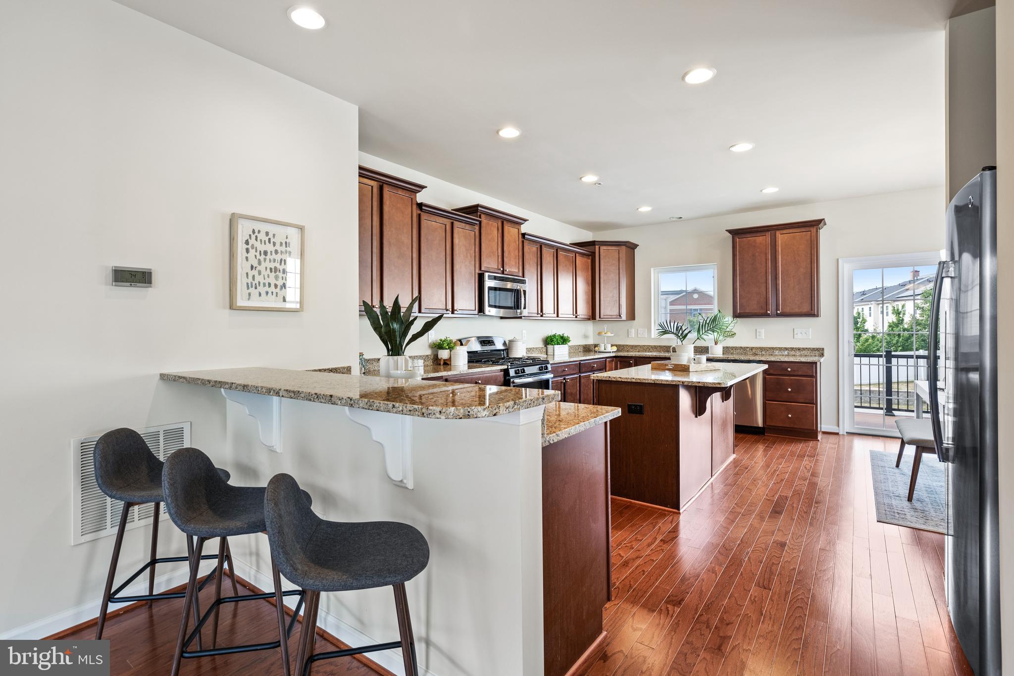 DORSET GARDENS AT BLUE STREAM - Residential