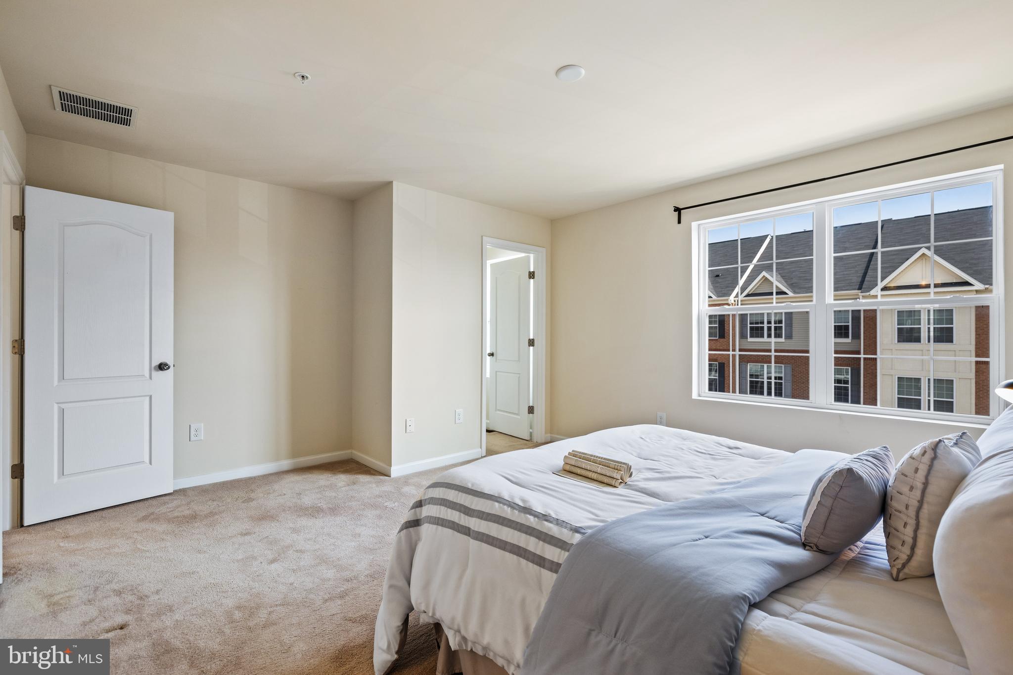 DORSET GARDENS AT BLUE STREAM - Residential