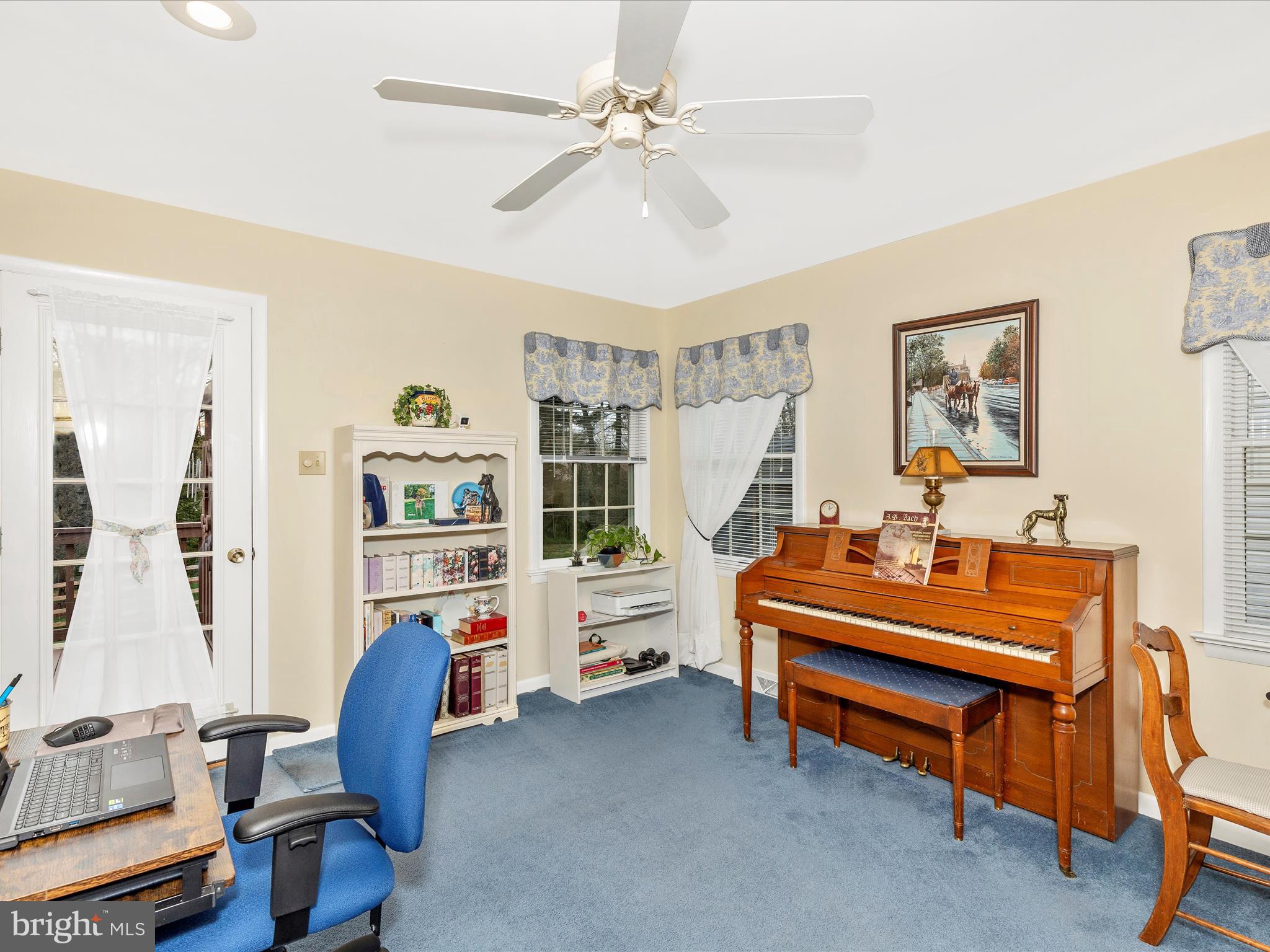 FOUNTAIN HEAD - Residential