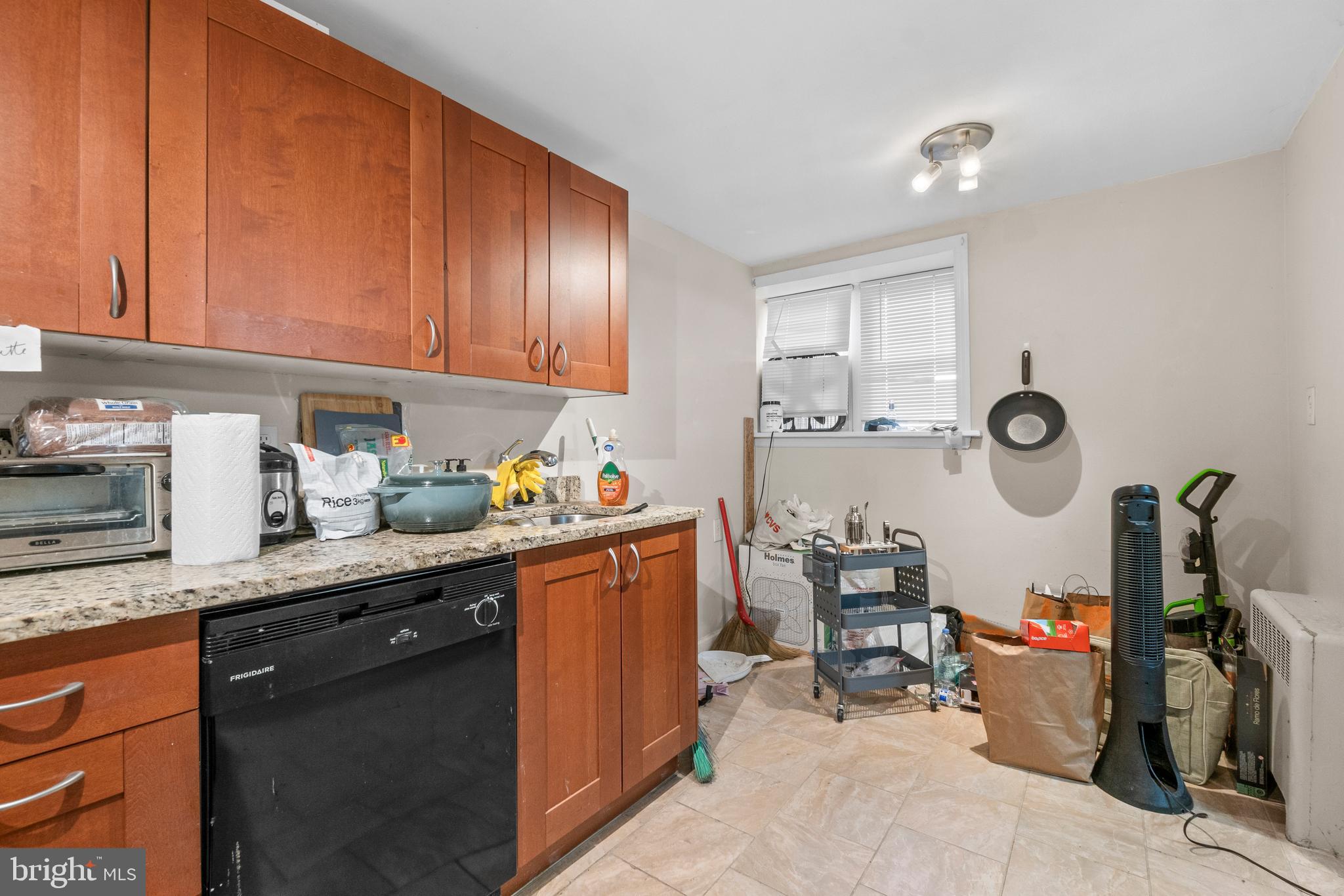 CHARLES VILLAGE - Residential Income