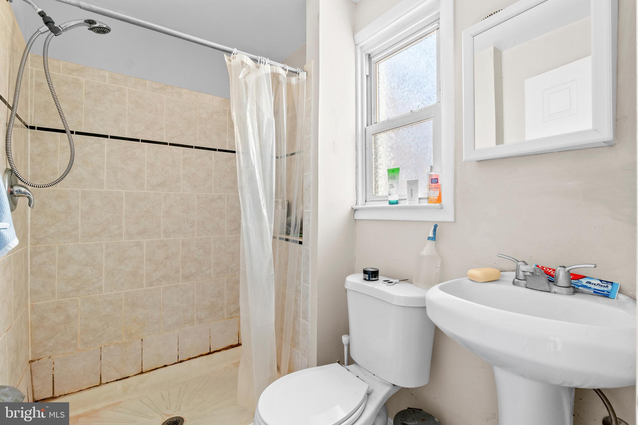 CHARLES VILLAGE - Residential Income