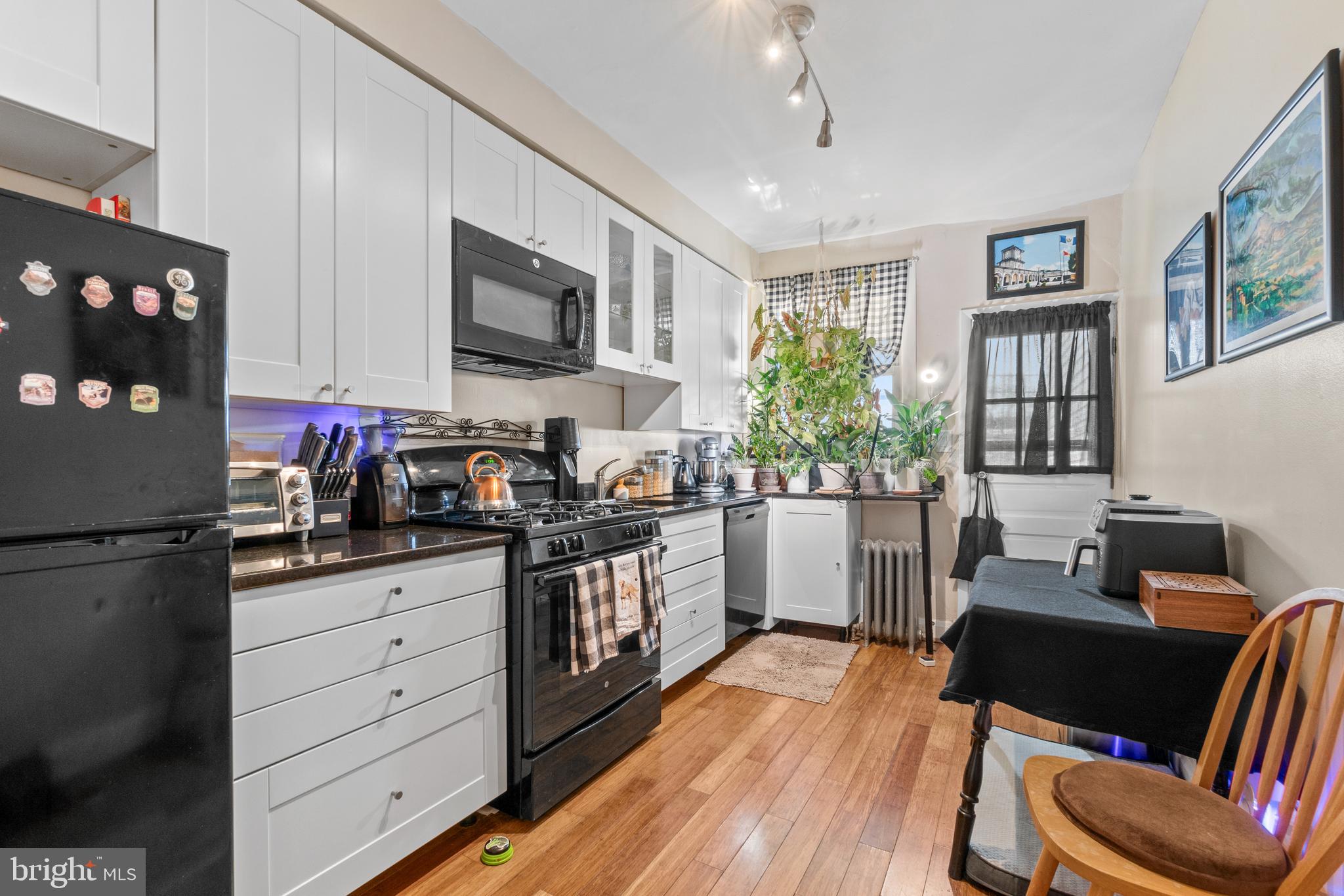 CHARLES VILLAGE - Residential Income