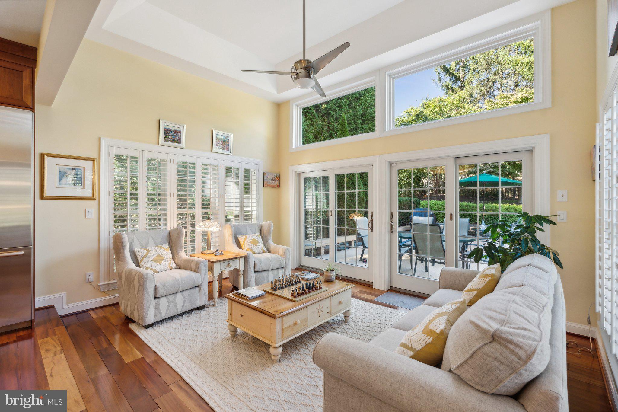 REDLAND KNOLLS - Residential