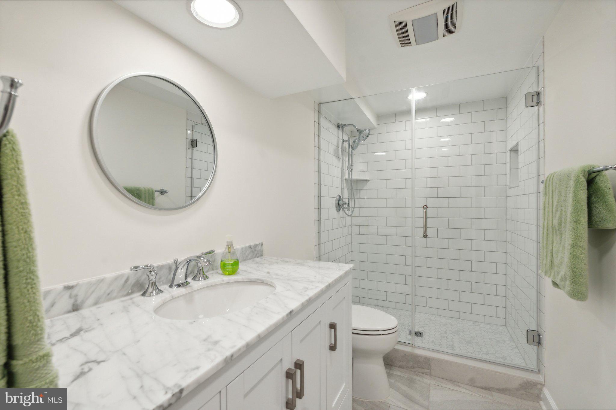 REDLAND KNOLLS - Residential