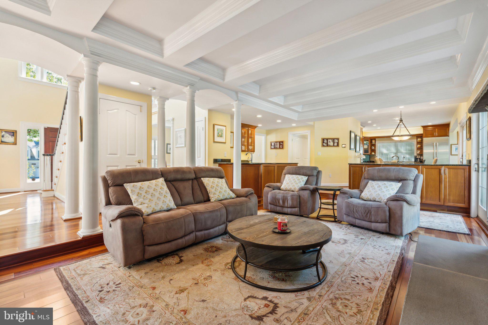 REDLAND KNOLLS - Residential