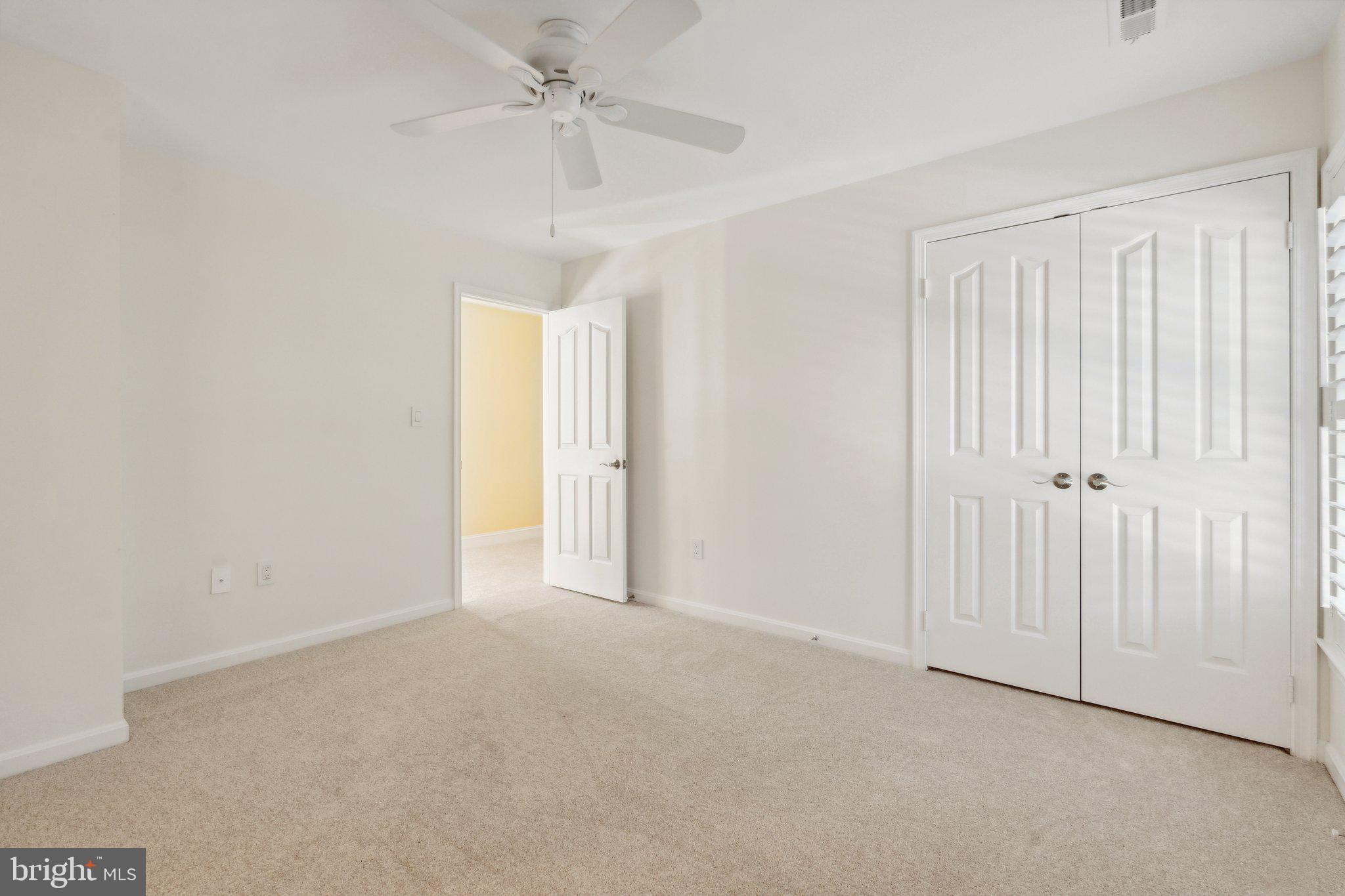 REDLAND KNOLLS - Residential