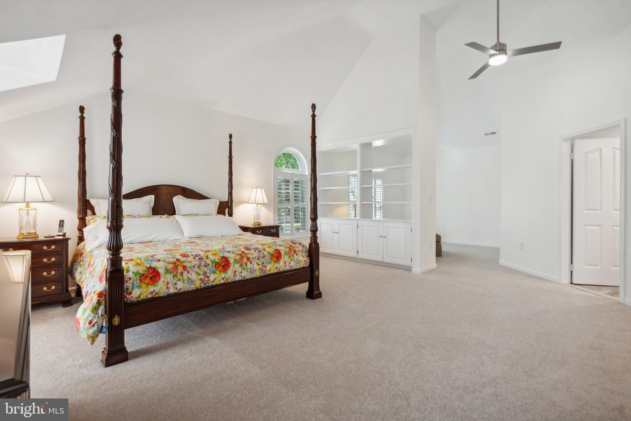 REDLAND KNOLLS - Residential