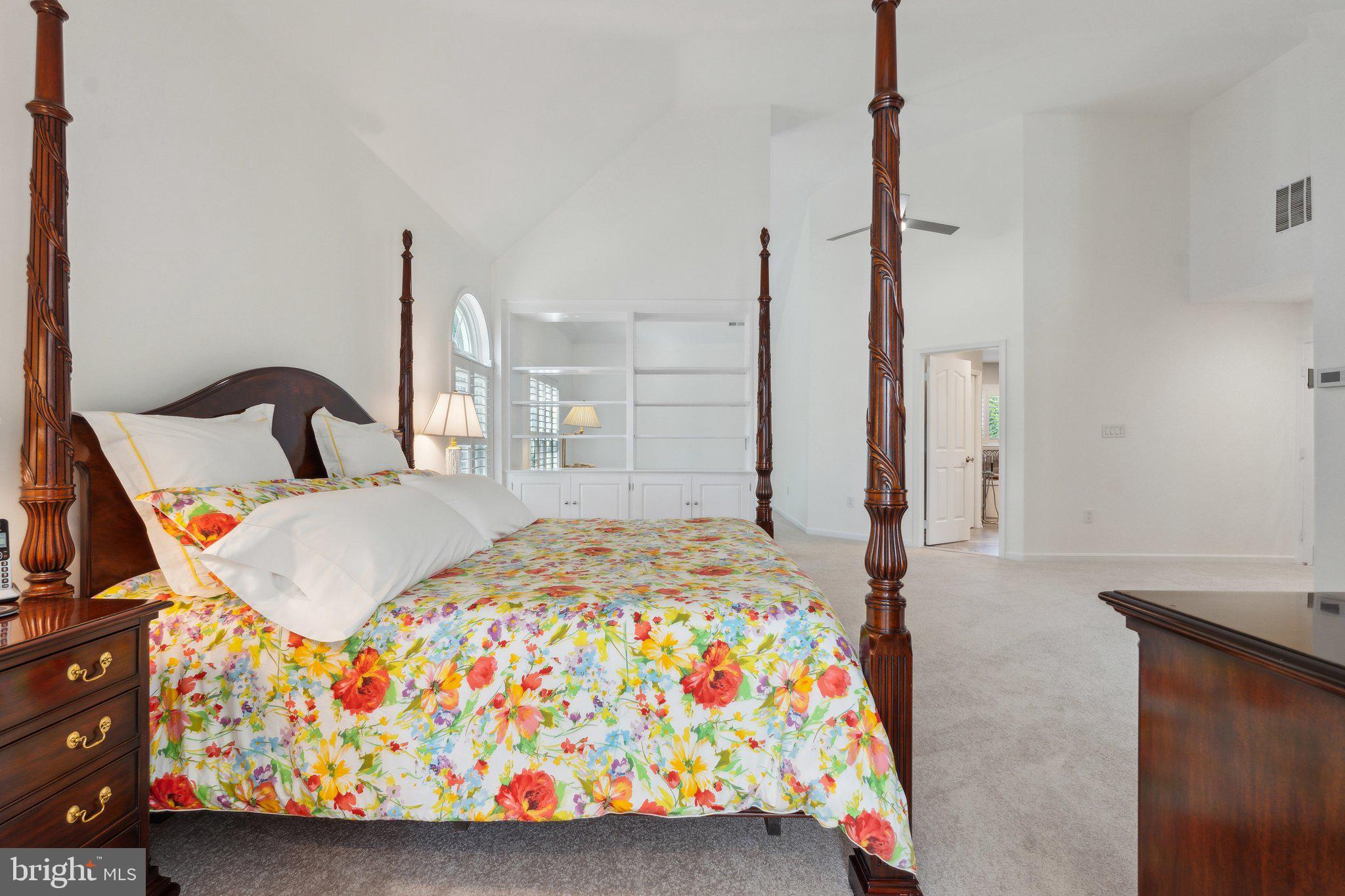 REDLAND KNOLLS - Residential