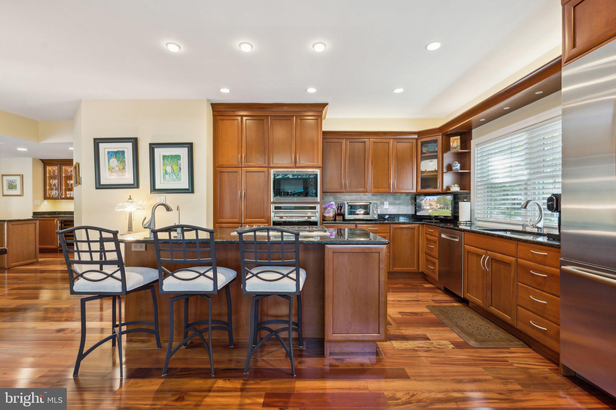 REDLAND KNOLLS - Residential