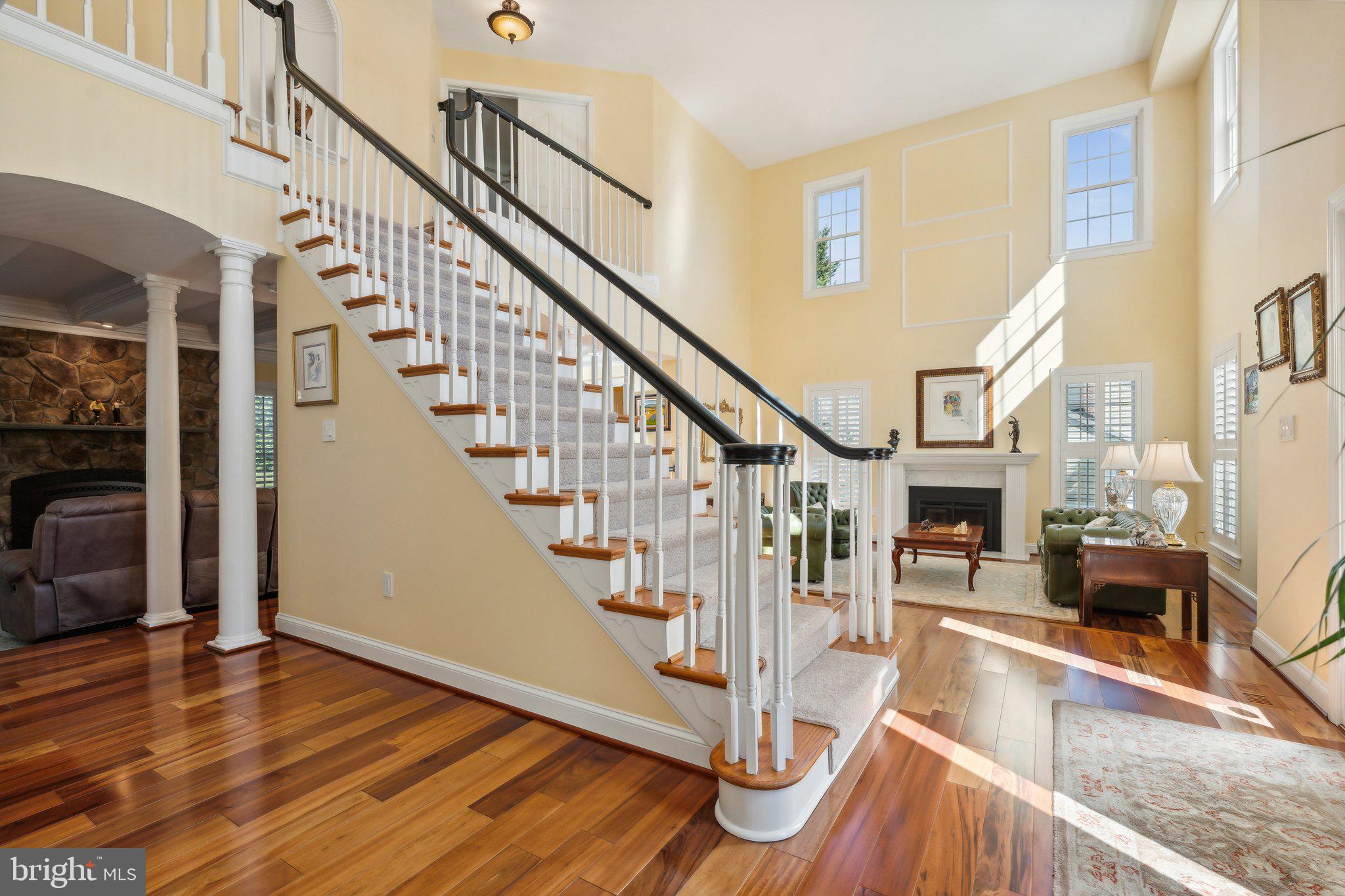 REDLAND KNOLLS - Residential