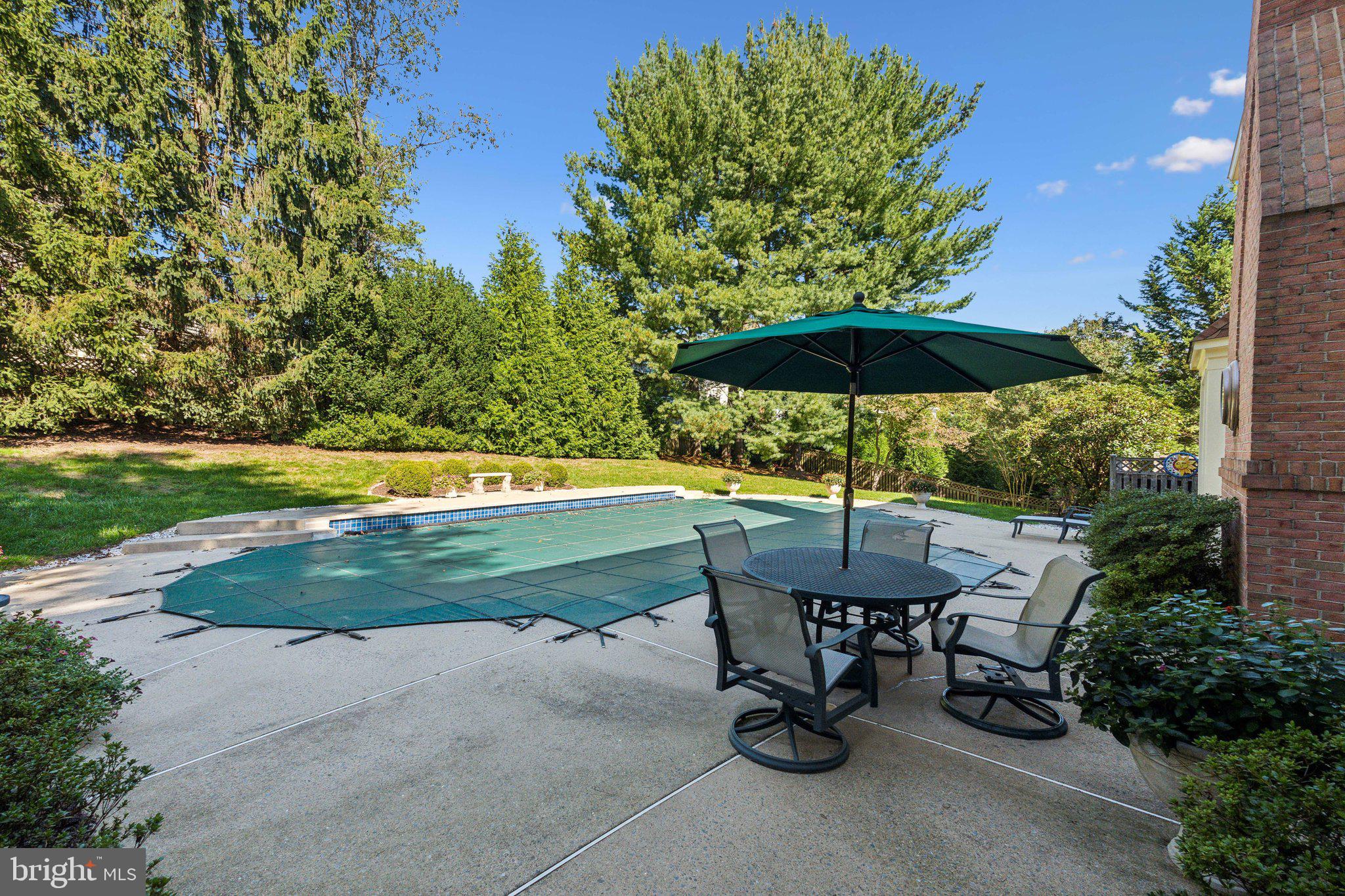 REDLAND KNOLLS - Residential