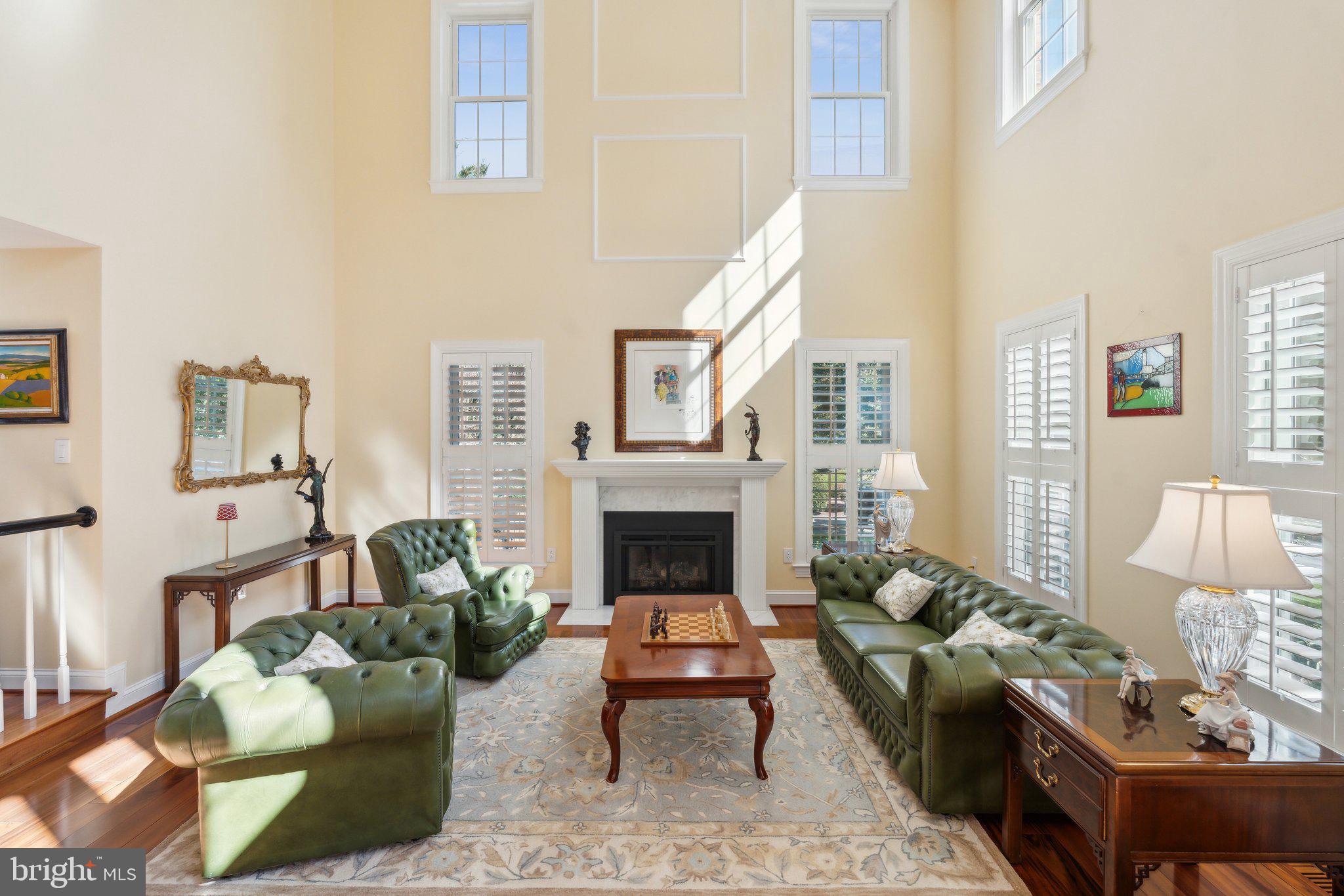 REDLAND KNOLLS - Residential