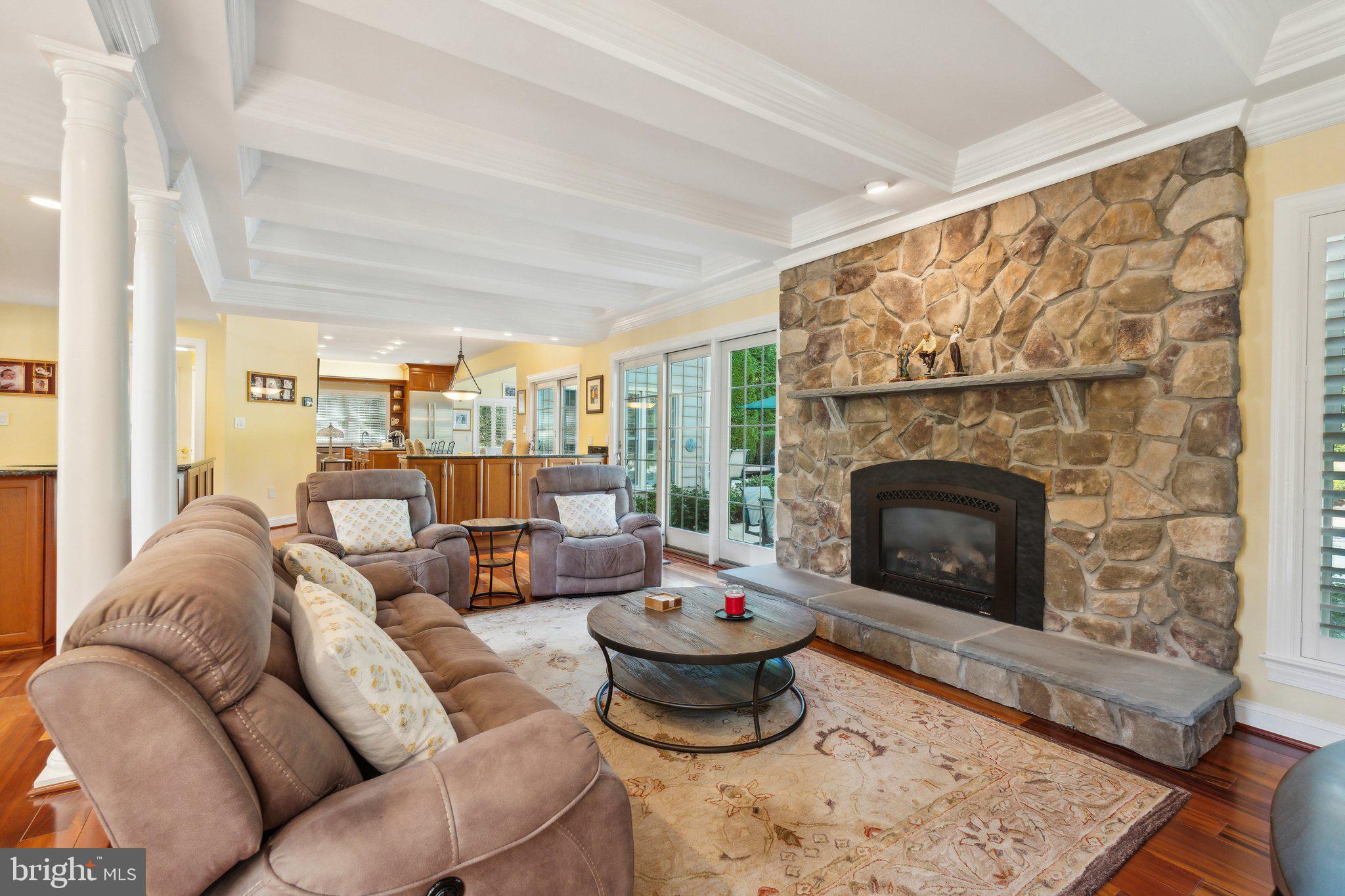 REDLAND KNOLLS - Residential