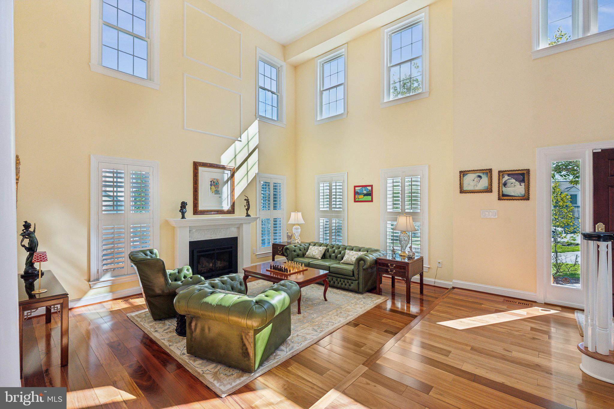 REDLAND KNOLLS - Residential