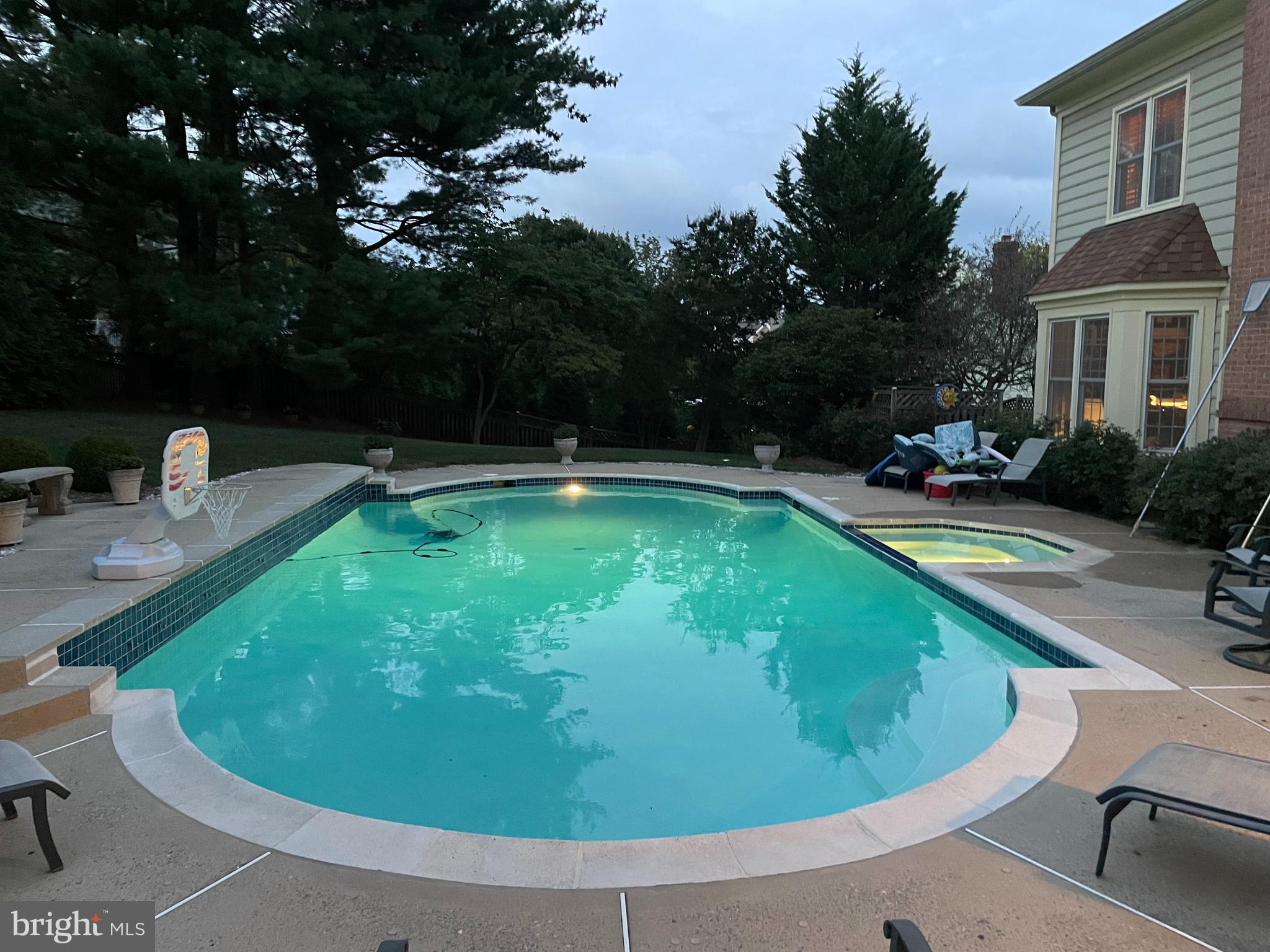 REDLAND KNOLLS - Residential