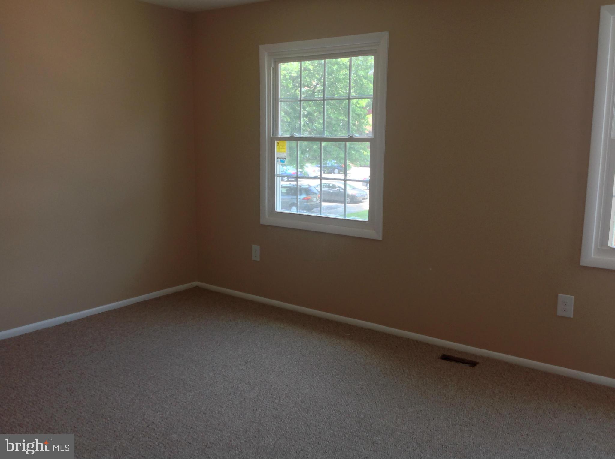 VILLAGE GATE - Residential