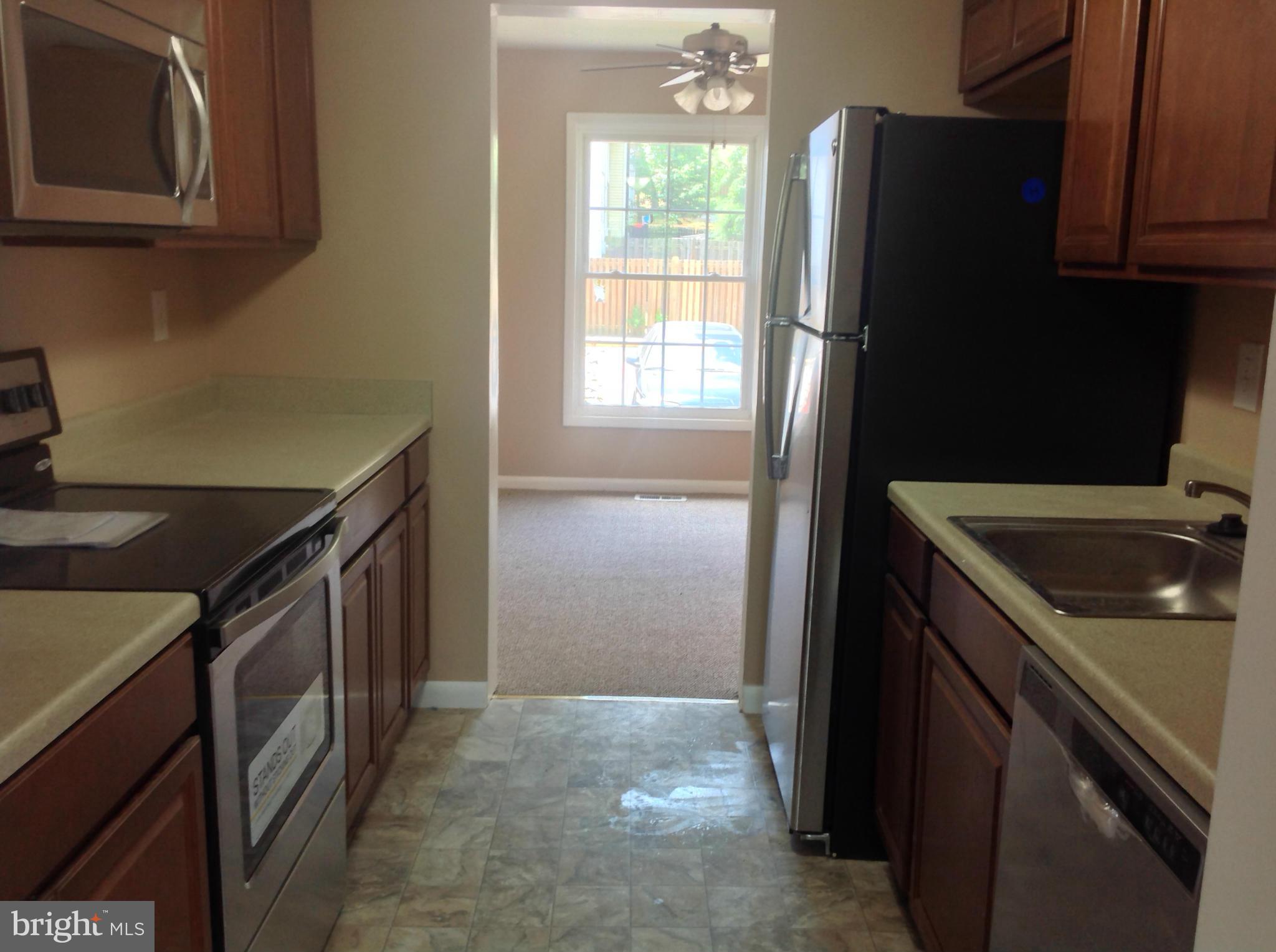 VILLAGE GATE - Residential