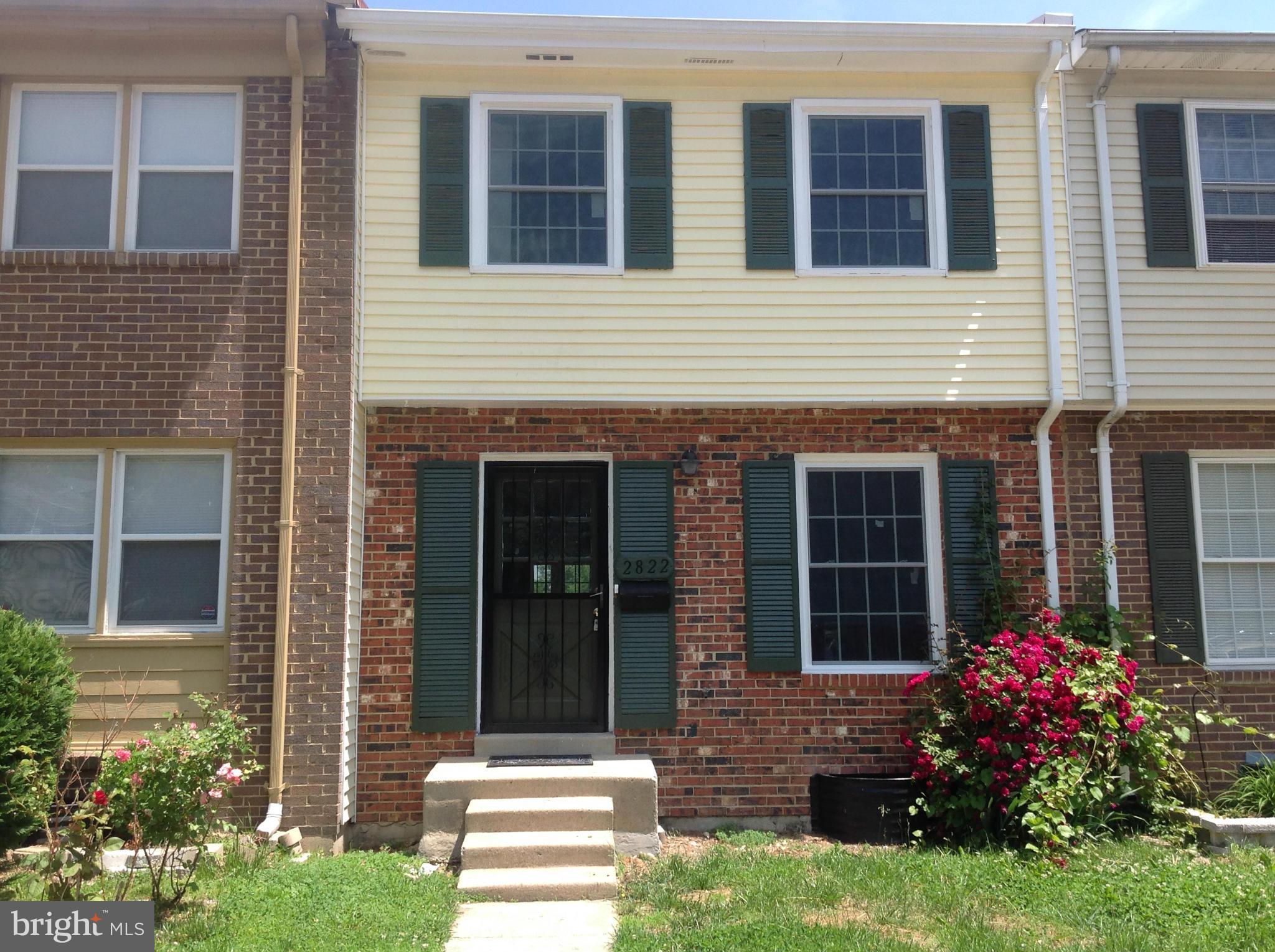 VILLAGE GATE - Residential