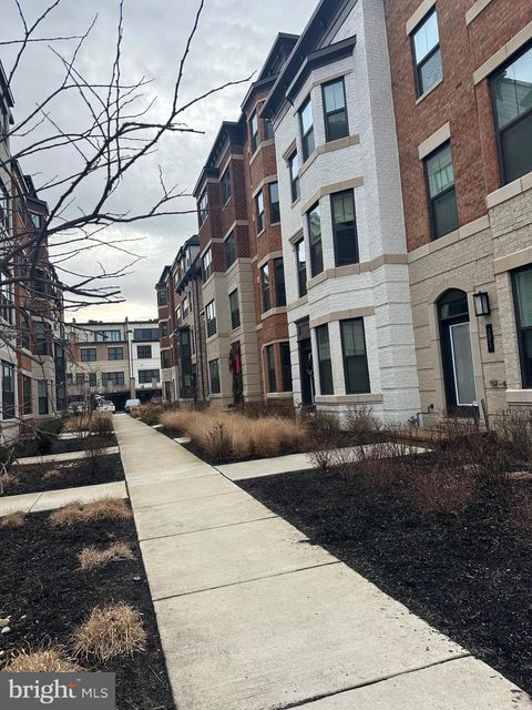 209 MARKET SQUARE NW 17 VIENNA VA 22180