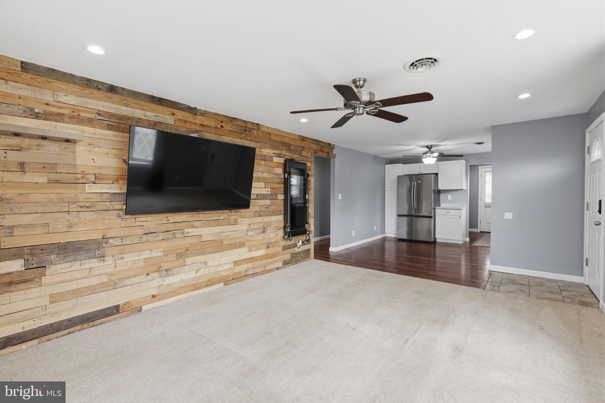 VAN BIBBER MANOR - Residential