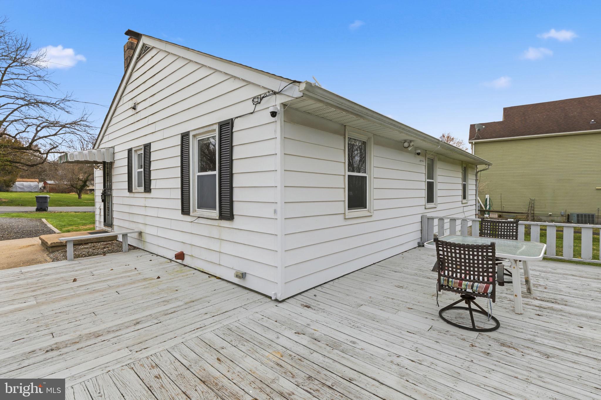 VAN BIBBER MANOR - Residential