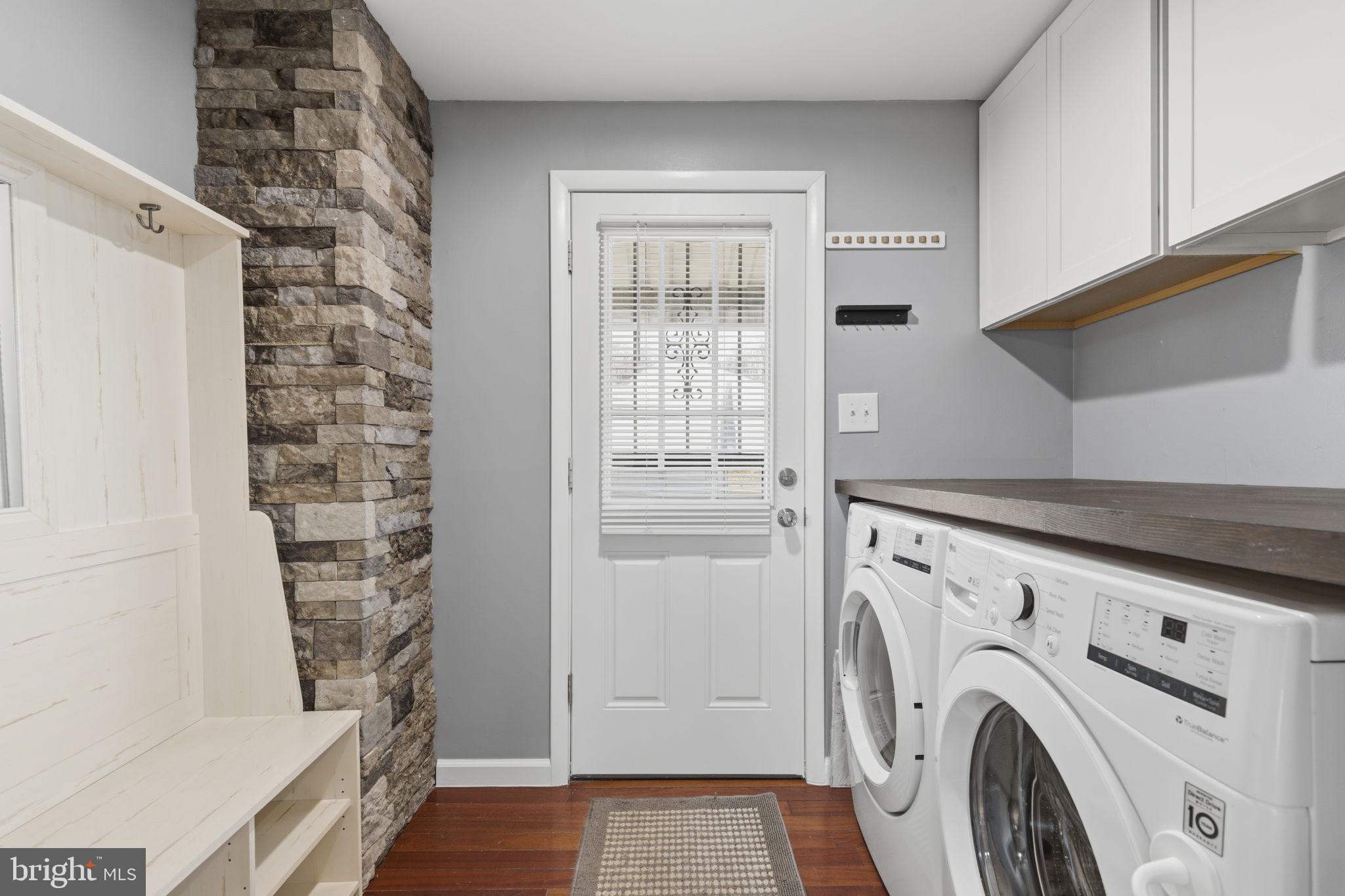 VAN BIBBER MANOR - Residential