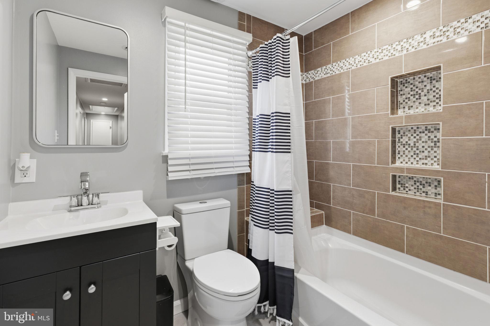 VAN BIBBER MANOR - Residential