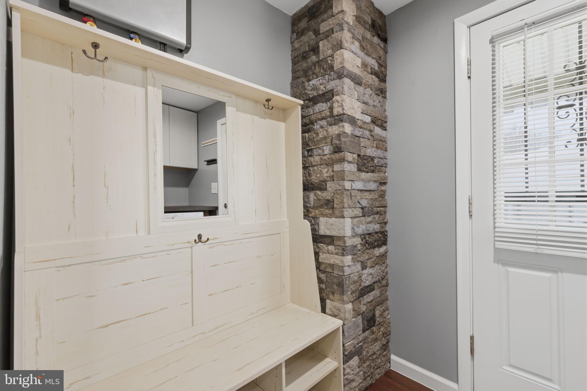 VAN BIBBER MANOR - Residential