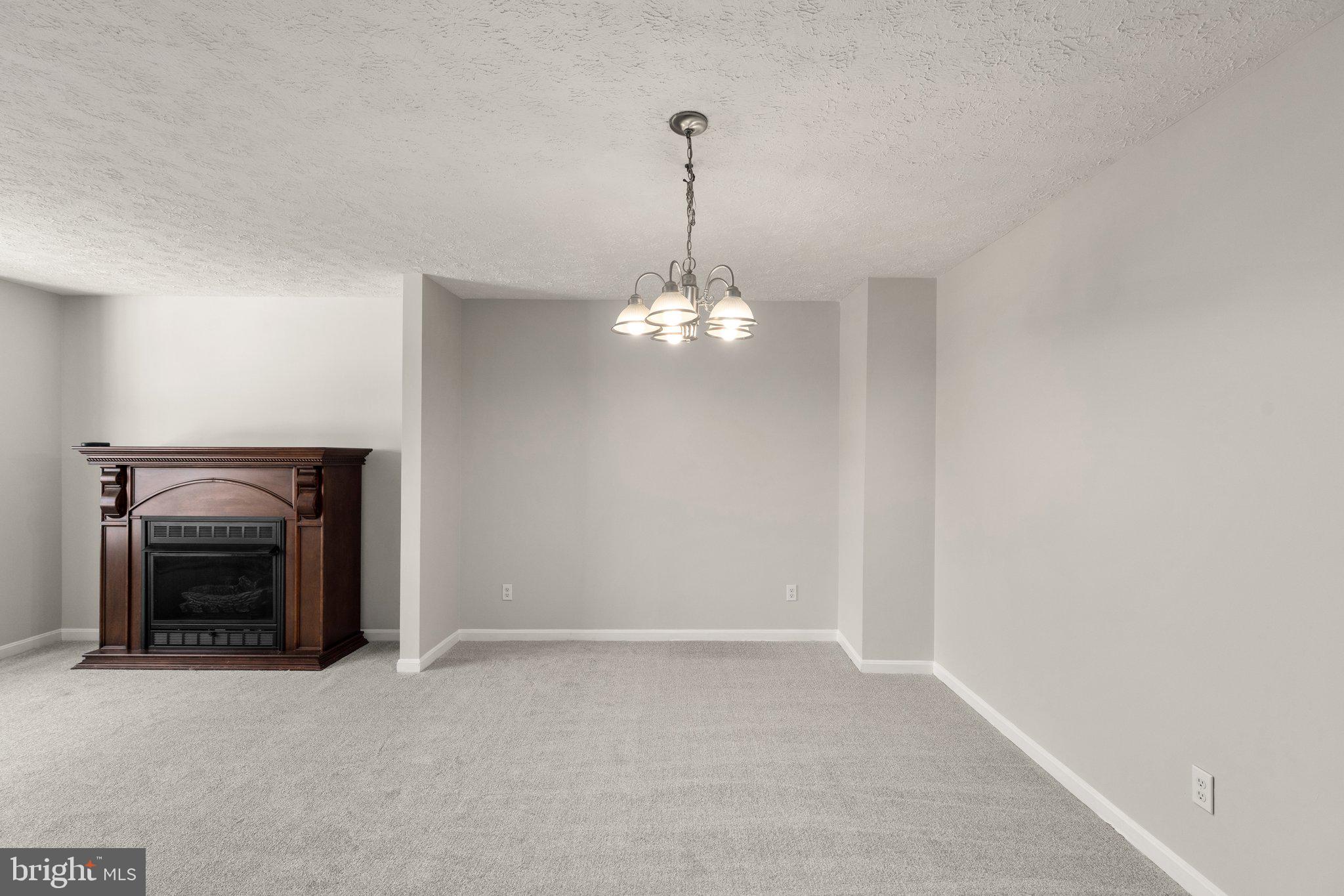 RIVERSIDE - Residential