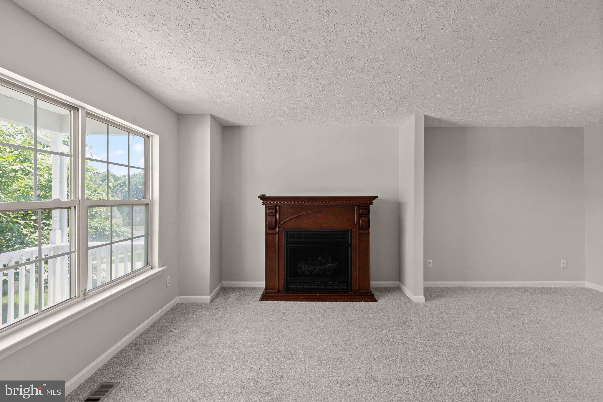 RIVERSIDE - Residential