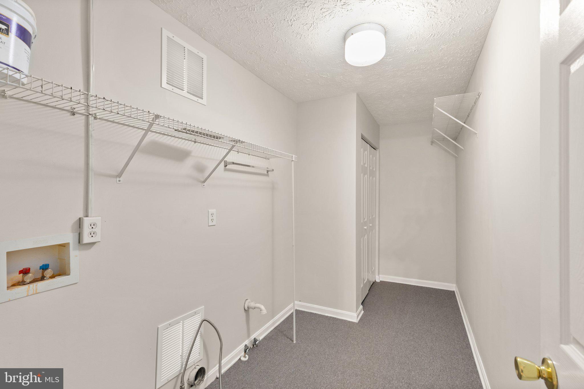 RIVERSIDE - Residential