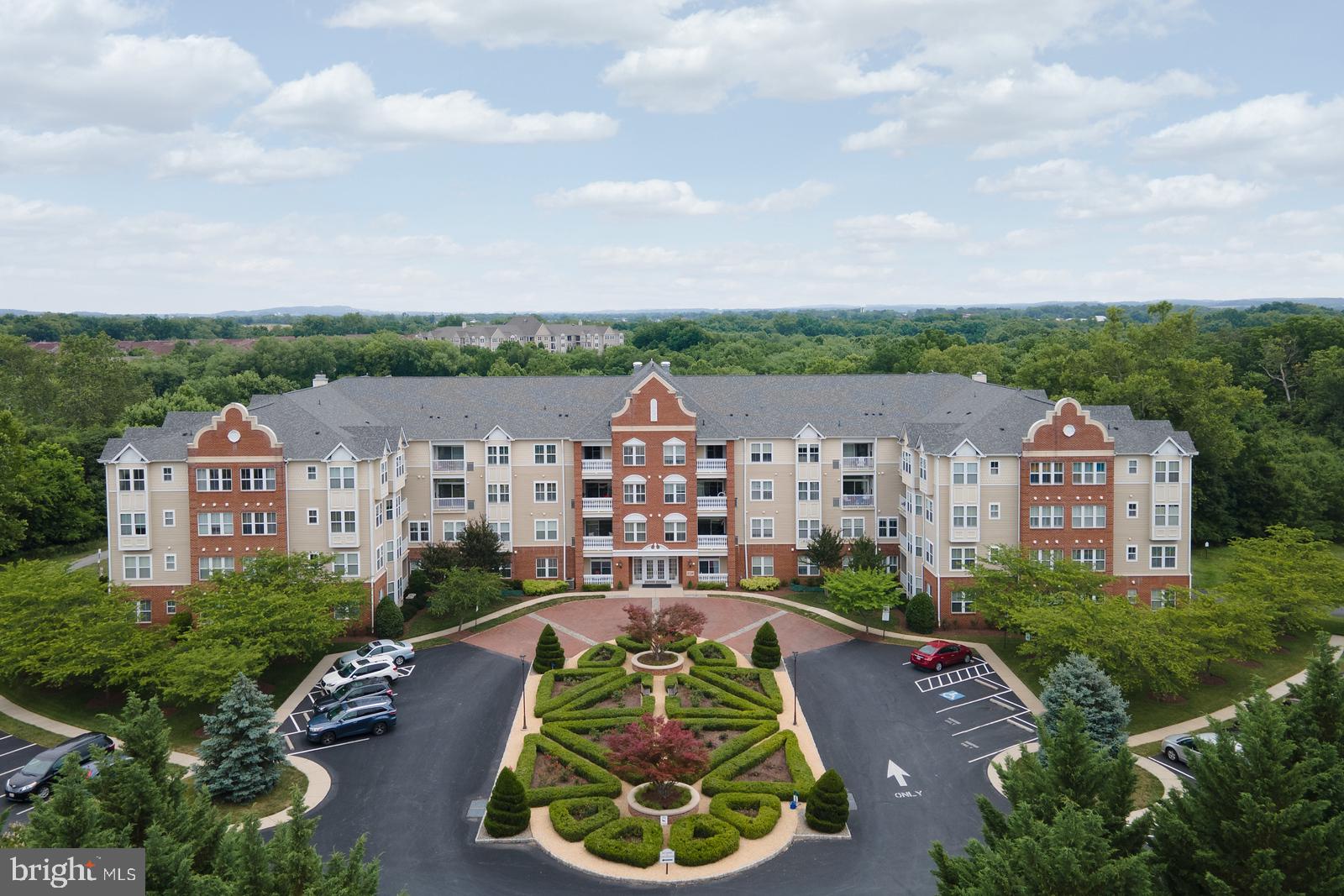Contract fell through due to medical emergency of the buyers. The condo will be vacant tomorrow (Saturday 8/12/23 and professional housekeepers coming in the afternoon). Showings will begin Sunday. Looking for a quick settlement as the sellers need to close on their purchase ASAP. Unique 3 bedroom, 2 bath condo in Wormans Mill. Upscale kitchen package. New flooring in unit. Beautiful side view of open space and woods.