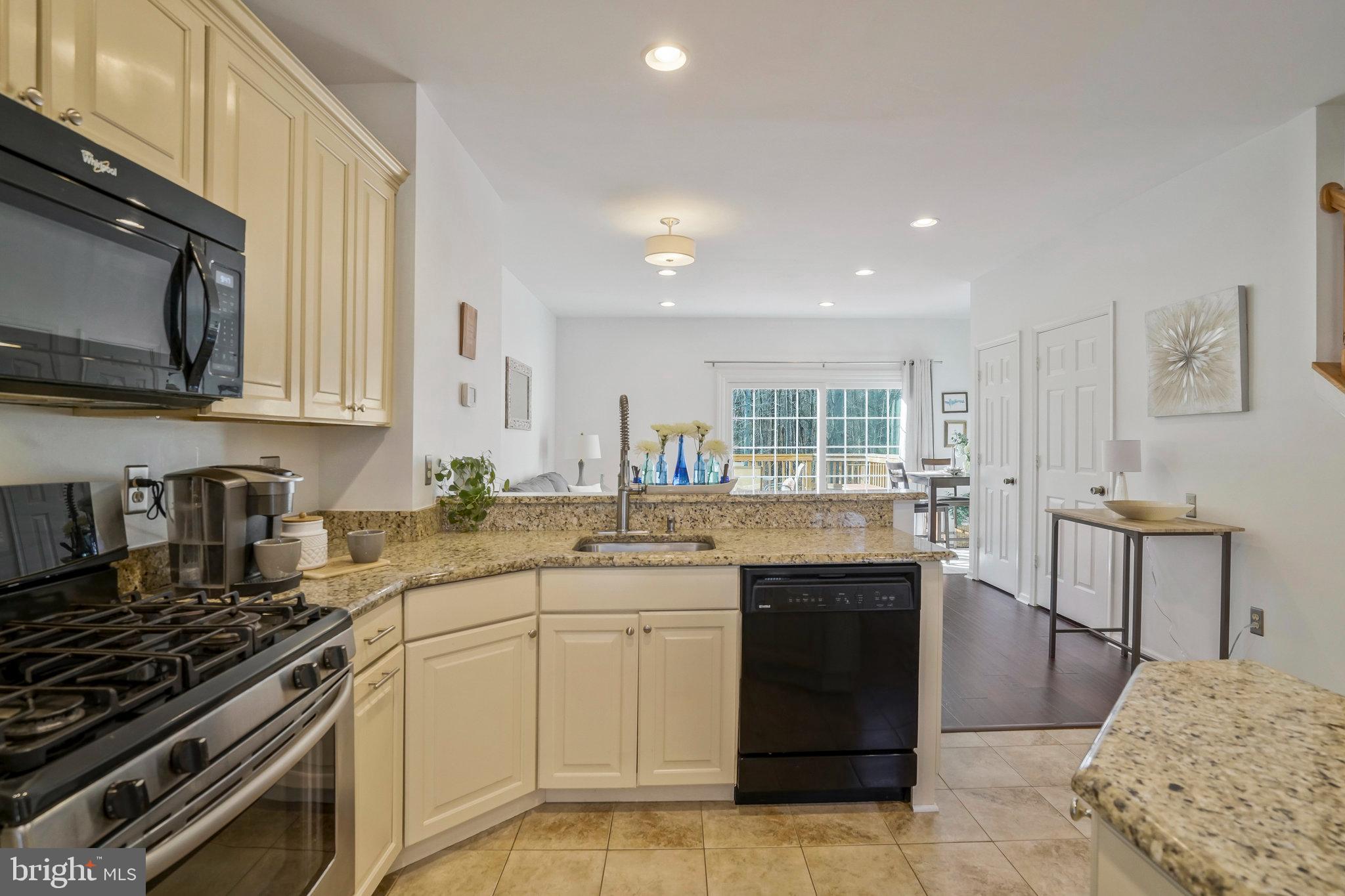 WOODSTONE - Residential